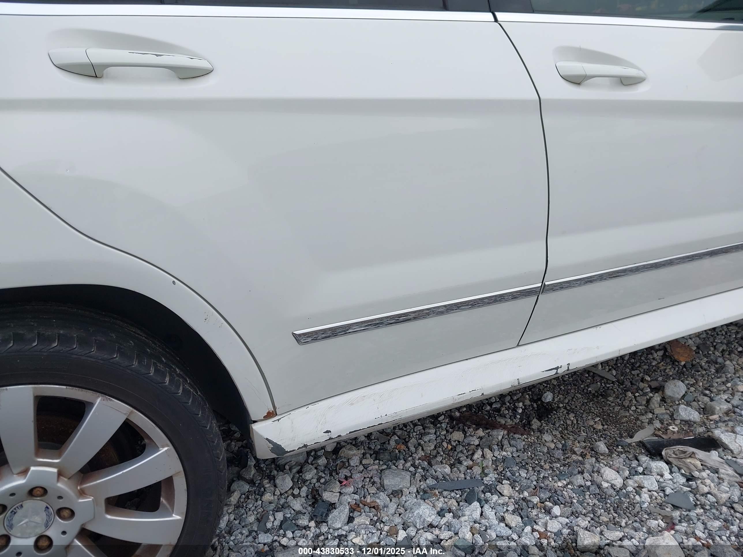 MERCEDES-BENZ GLK image 6