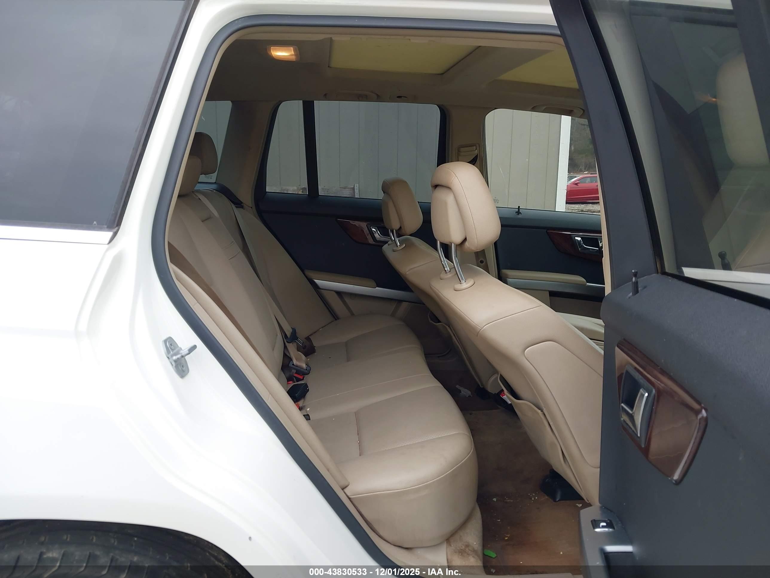 MERCEDES-BENZ GLK image 8