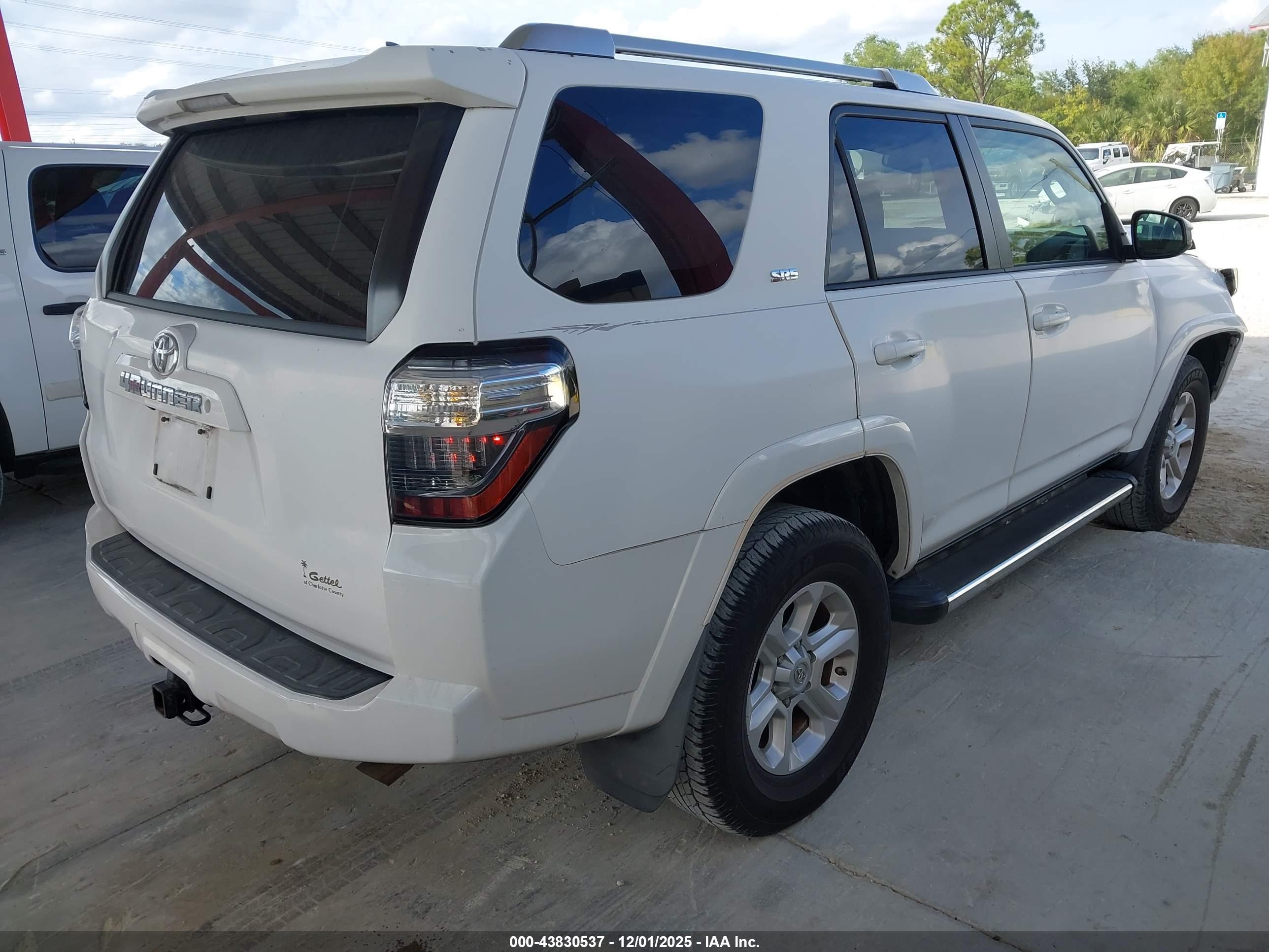 TOYOTA 4RUNNER image 4
