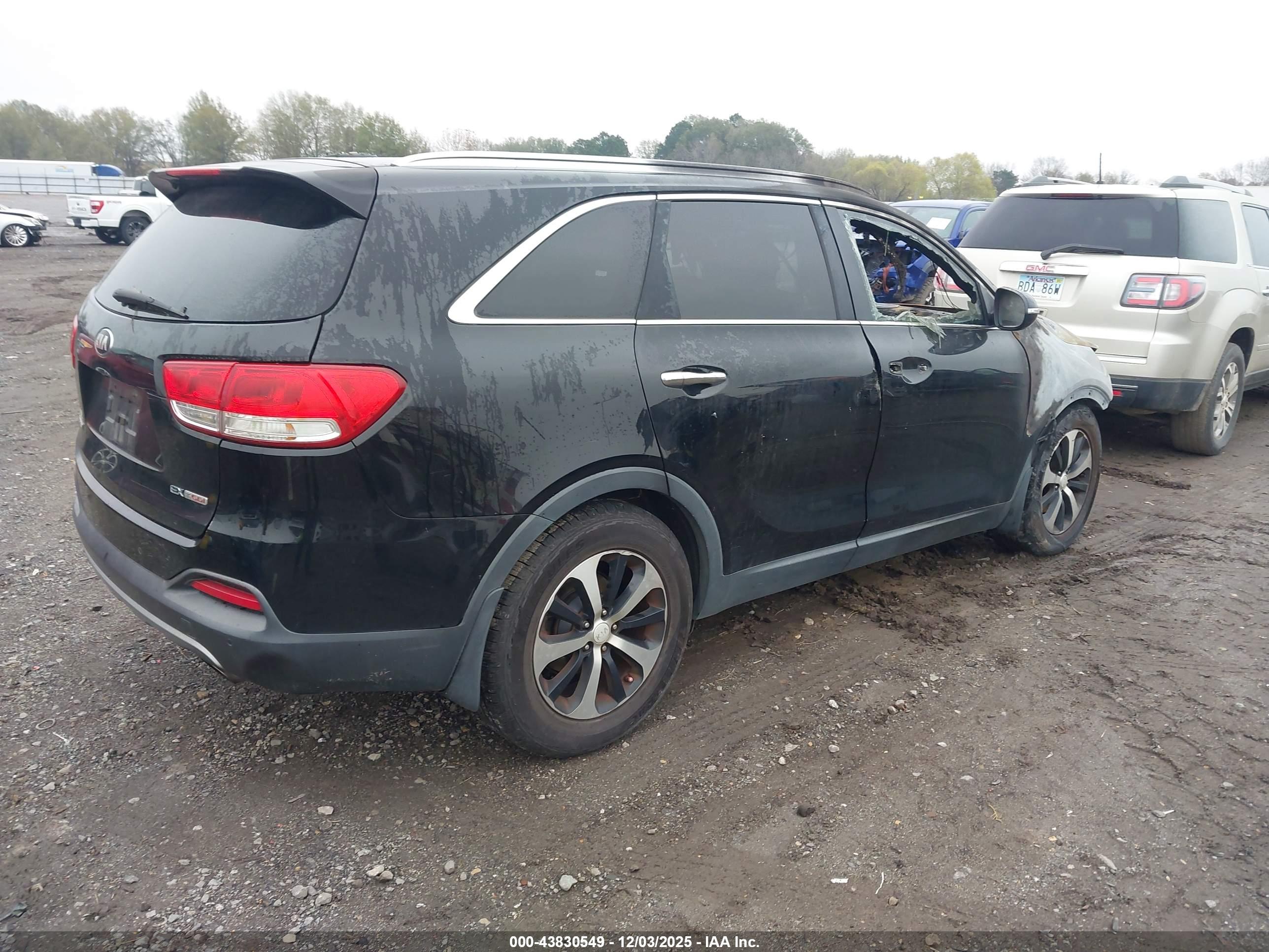 KIA SORENTO image 4