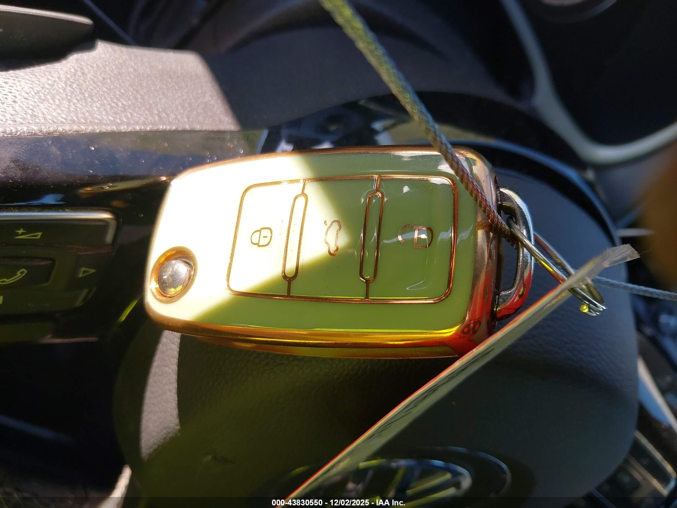 VOLKSWAGEN BEETLE image 11