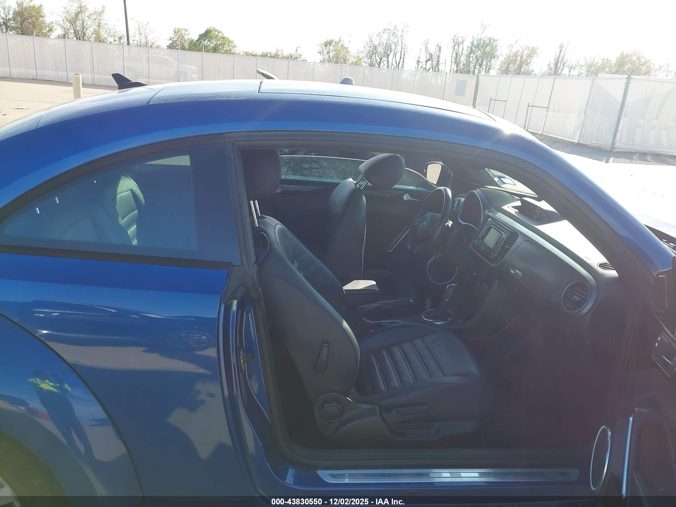 VOLKSWAGEN BEETLE image 5