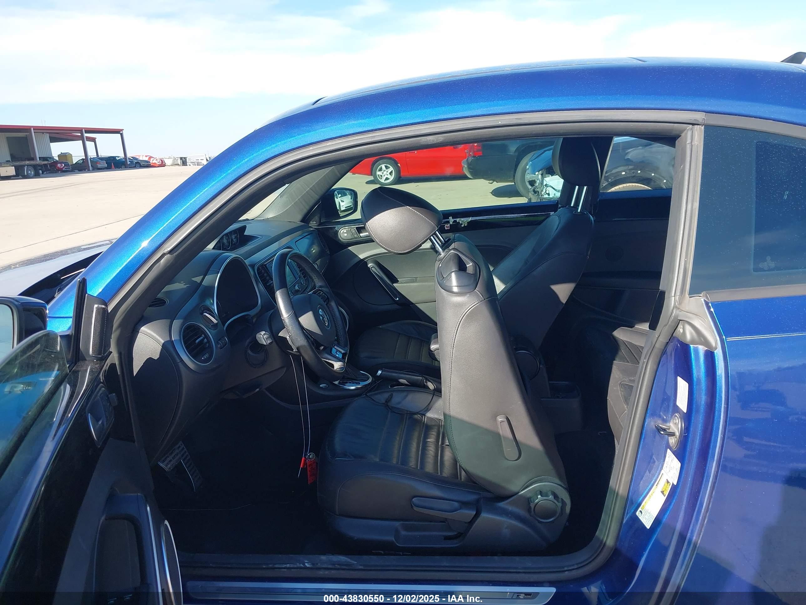 VOLKSWAGEN BEETLE image 8