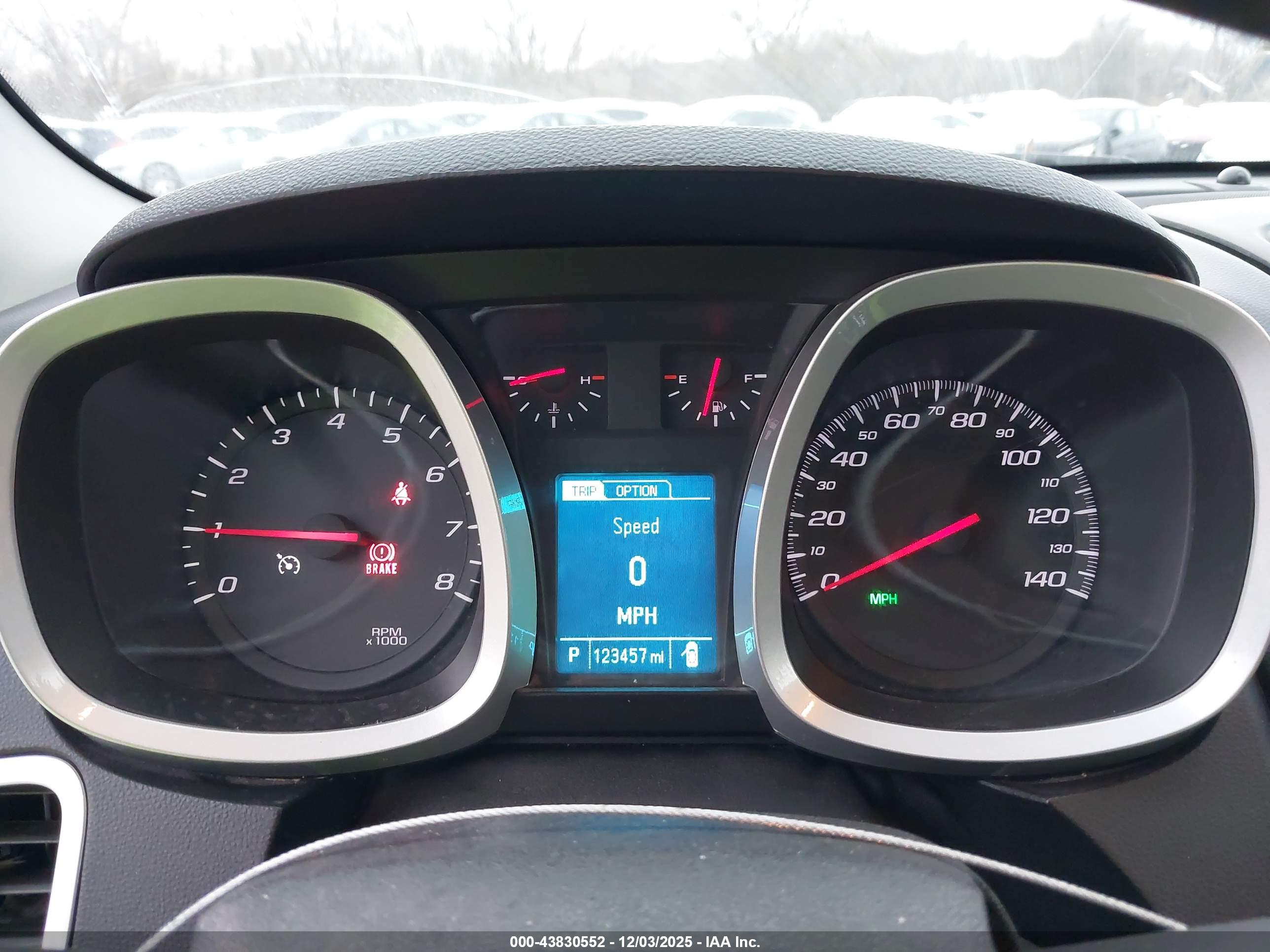CHEVROLET EQUINOX image 7