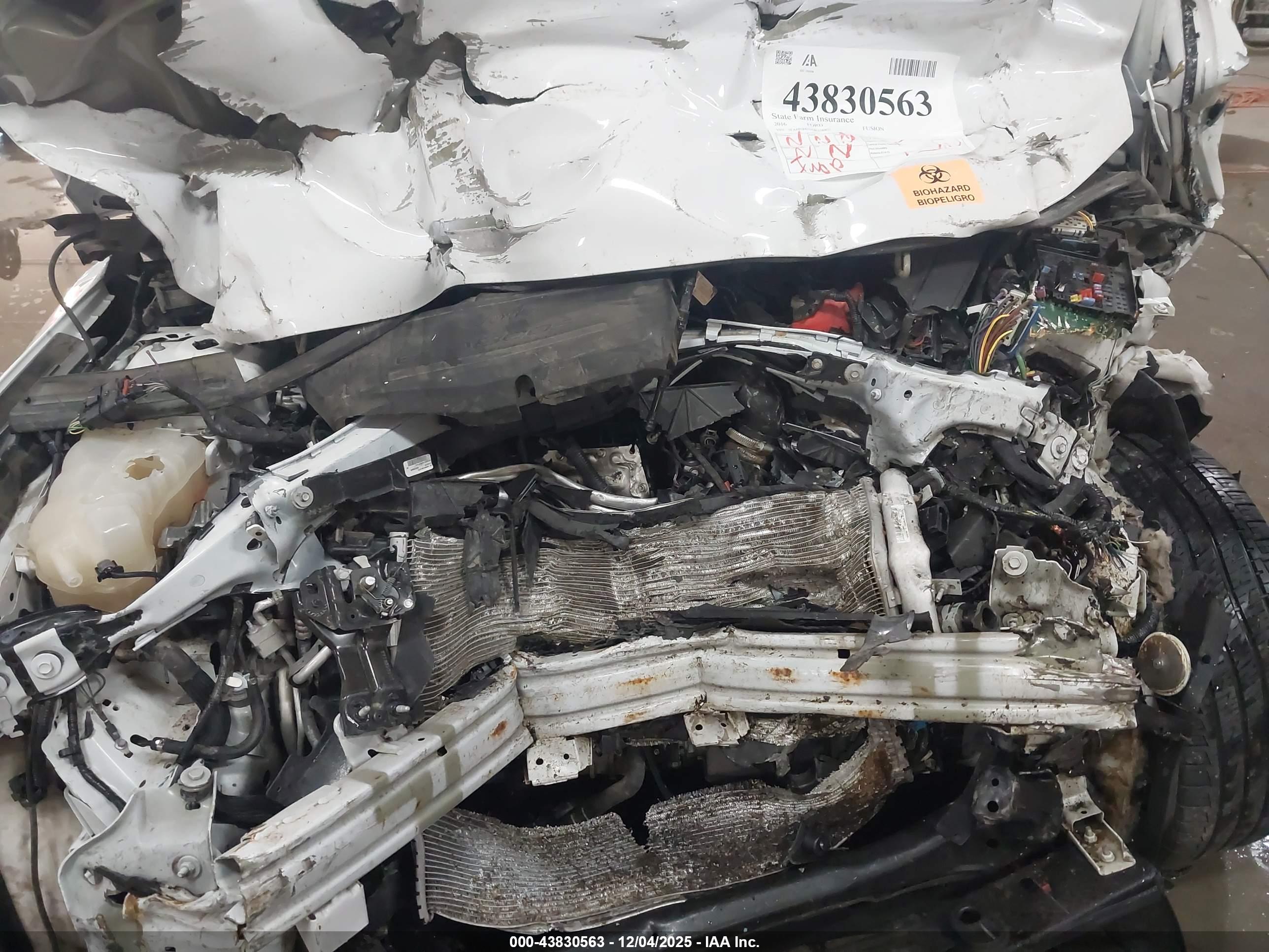 FORD FUSION image 10