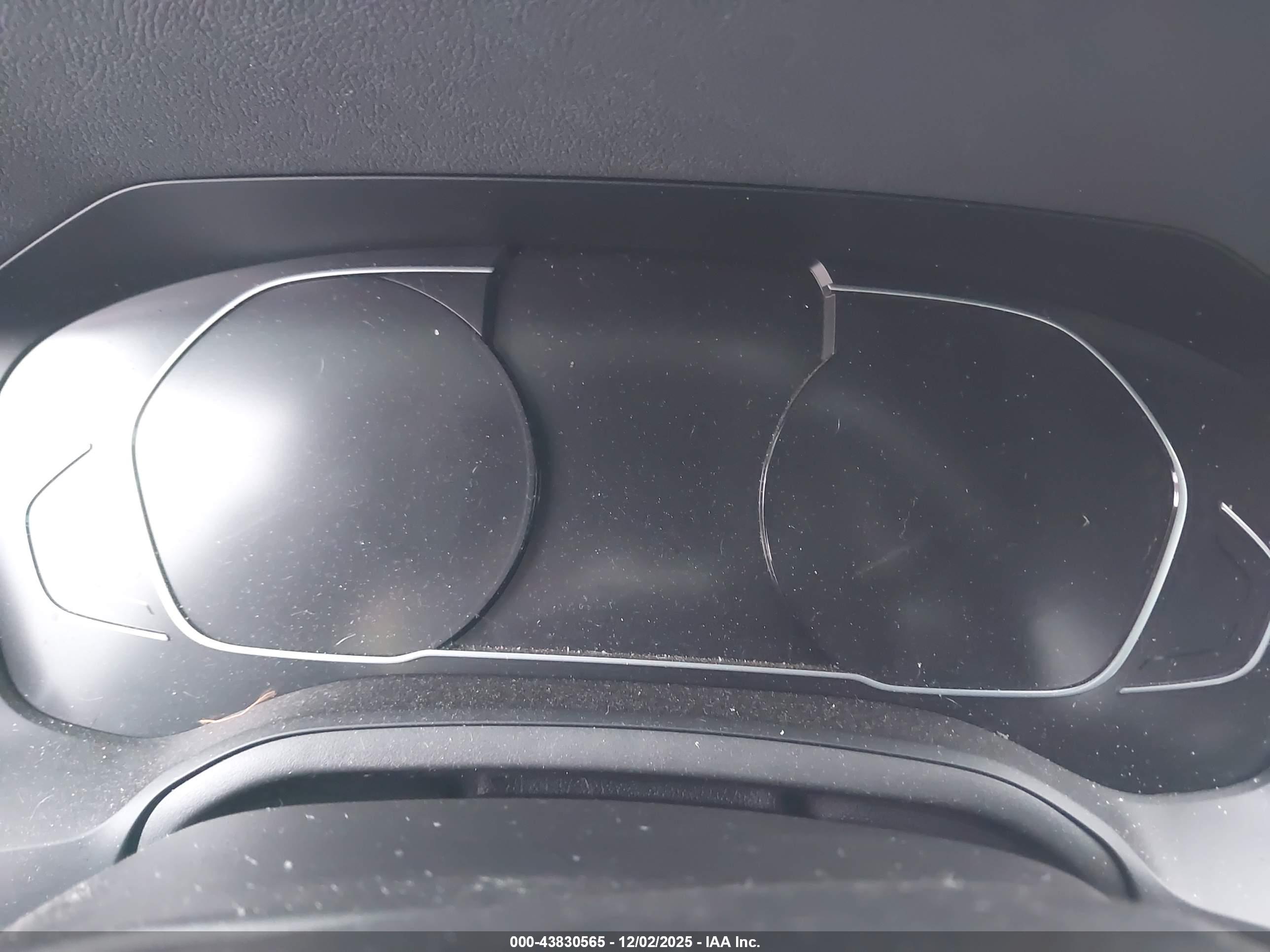 BMW 330I image 7
