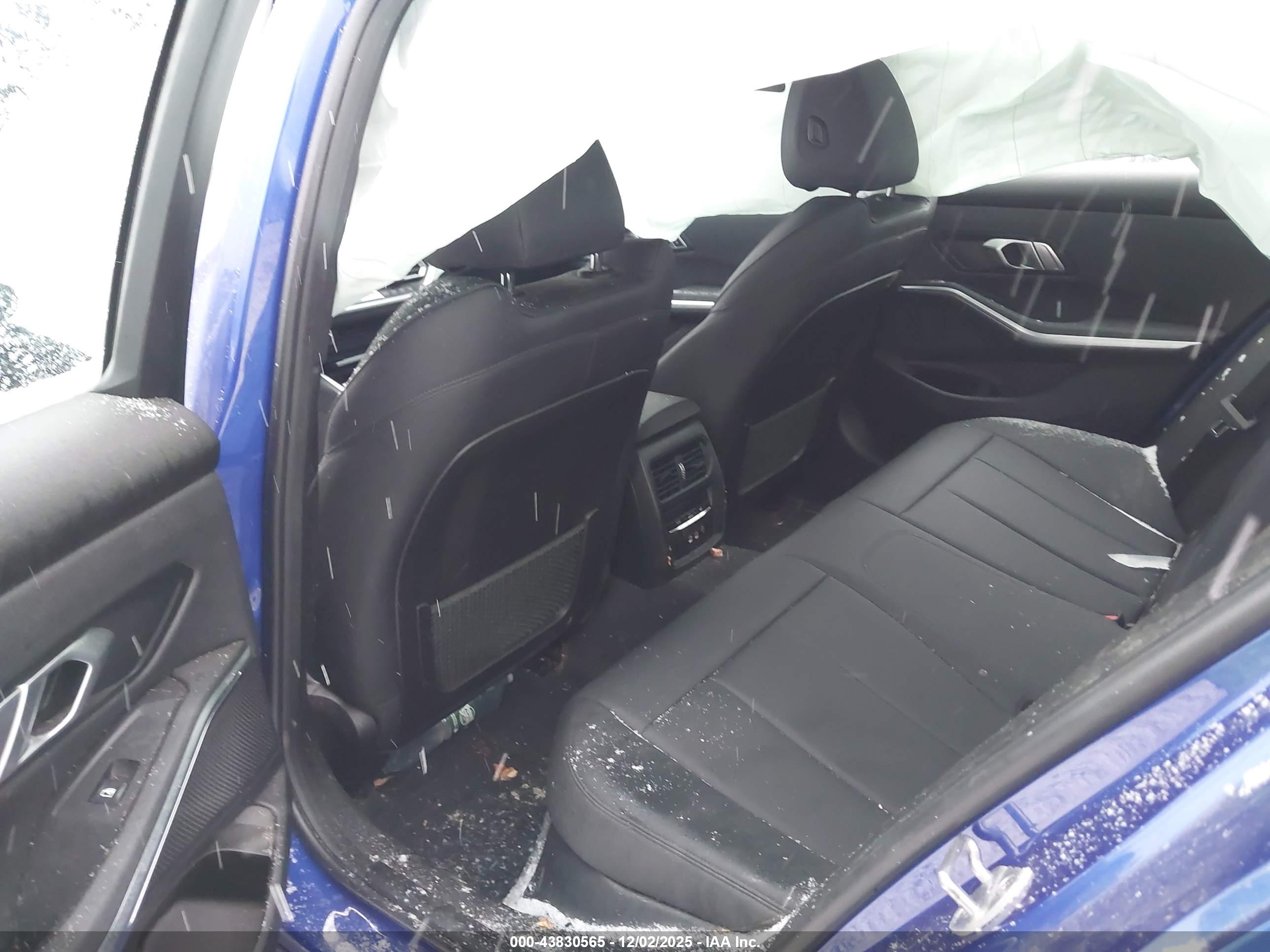 BMW 330I image 8