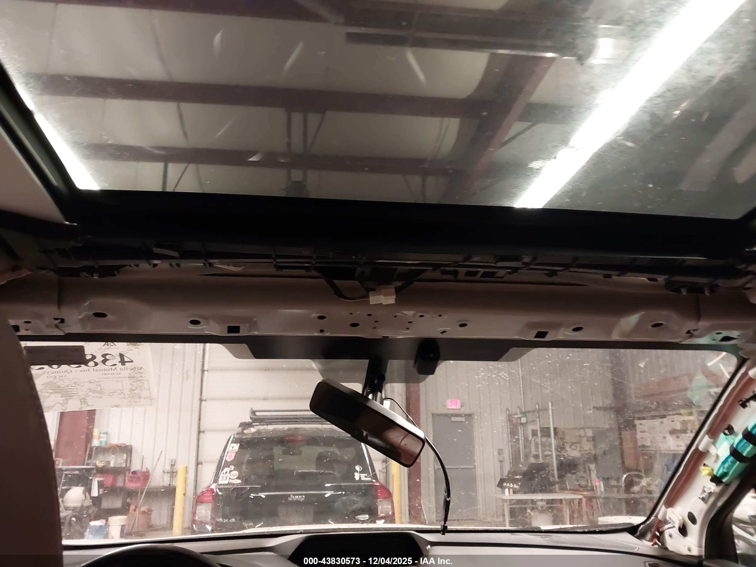 SUBARU ASCENT image 6
