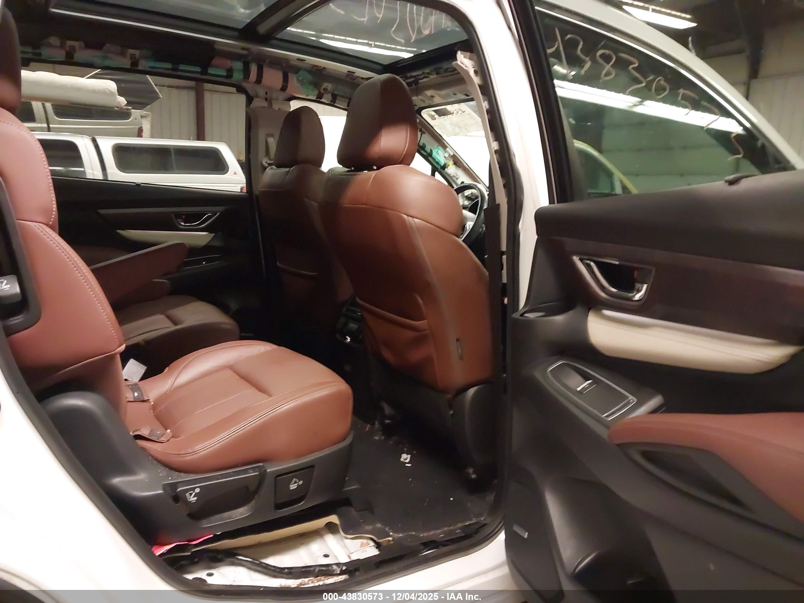 SUBARU ASCENT image 8