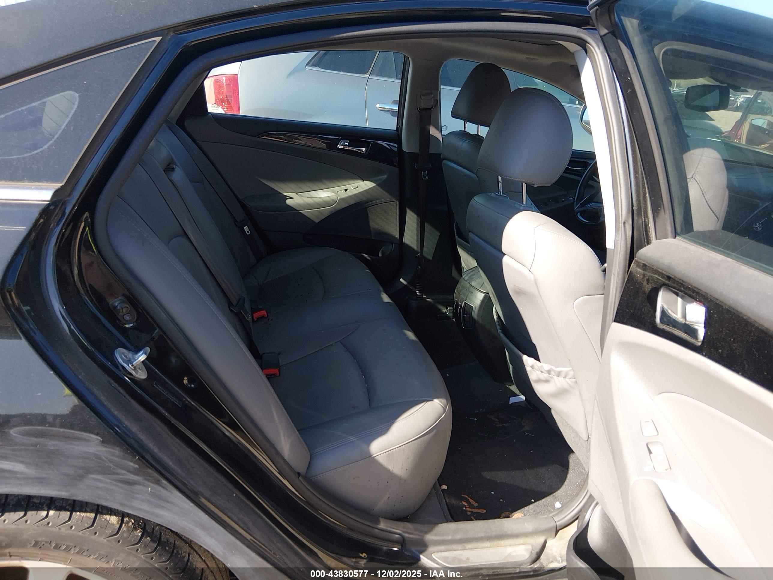 HYUNDAI SONATA image 8