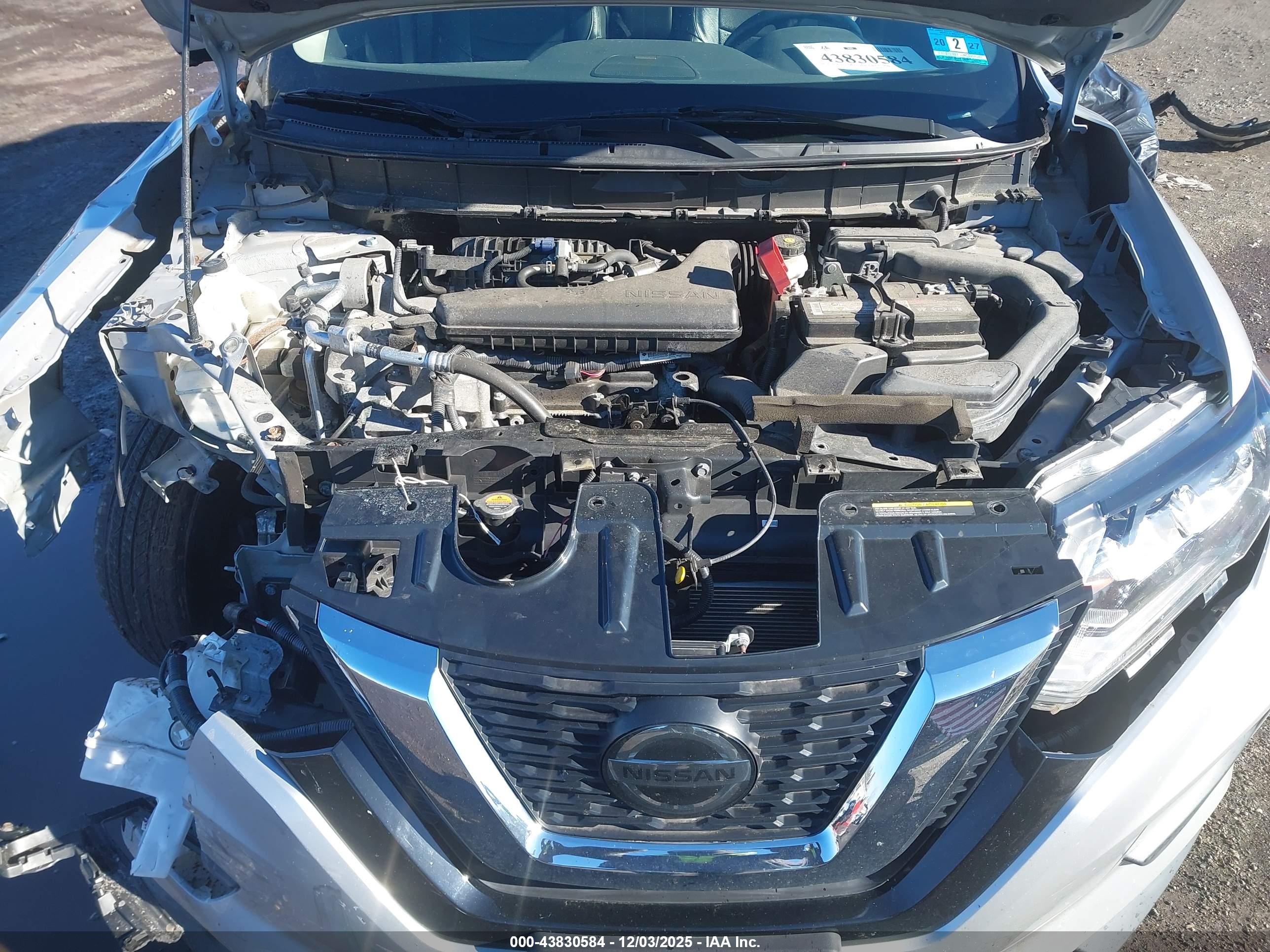 NISSAN ROGUE image 10