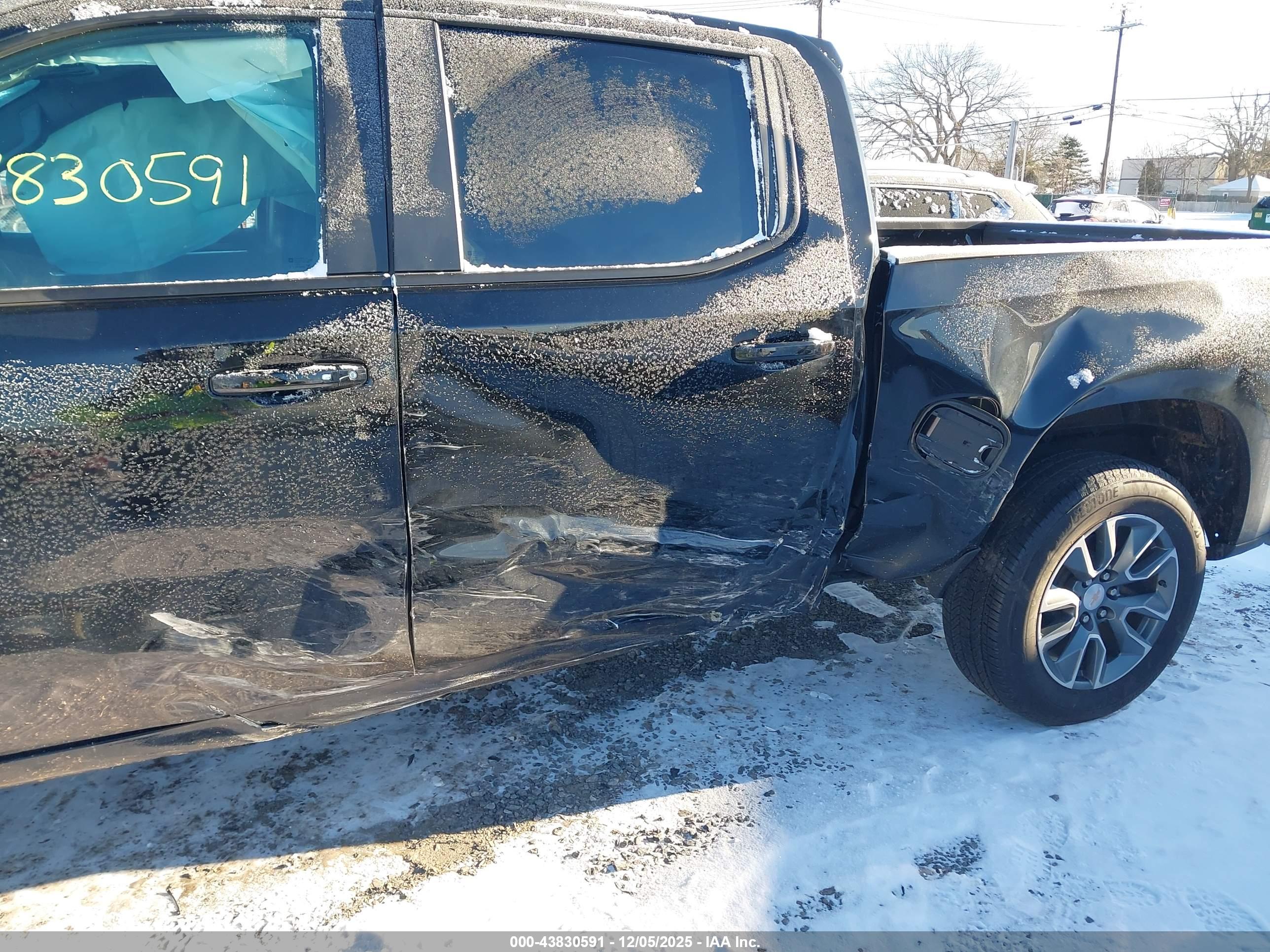 CHEVROLET SILVERADO image 6