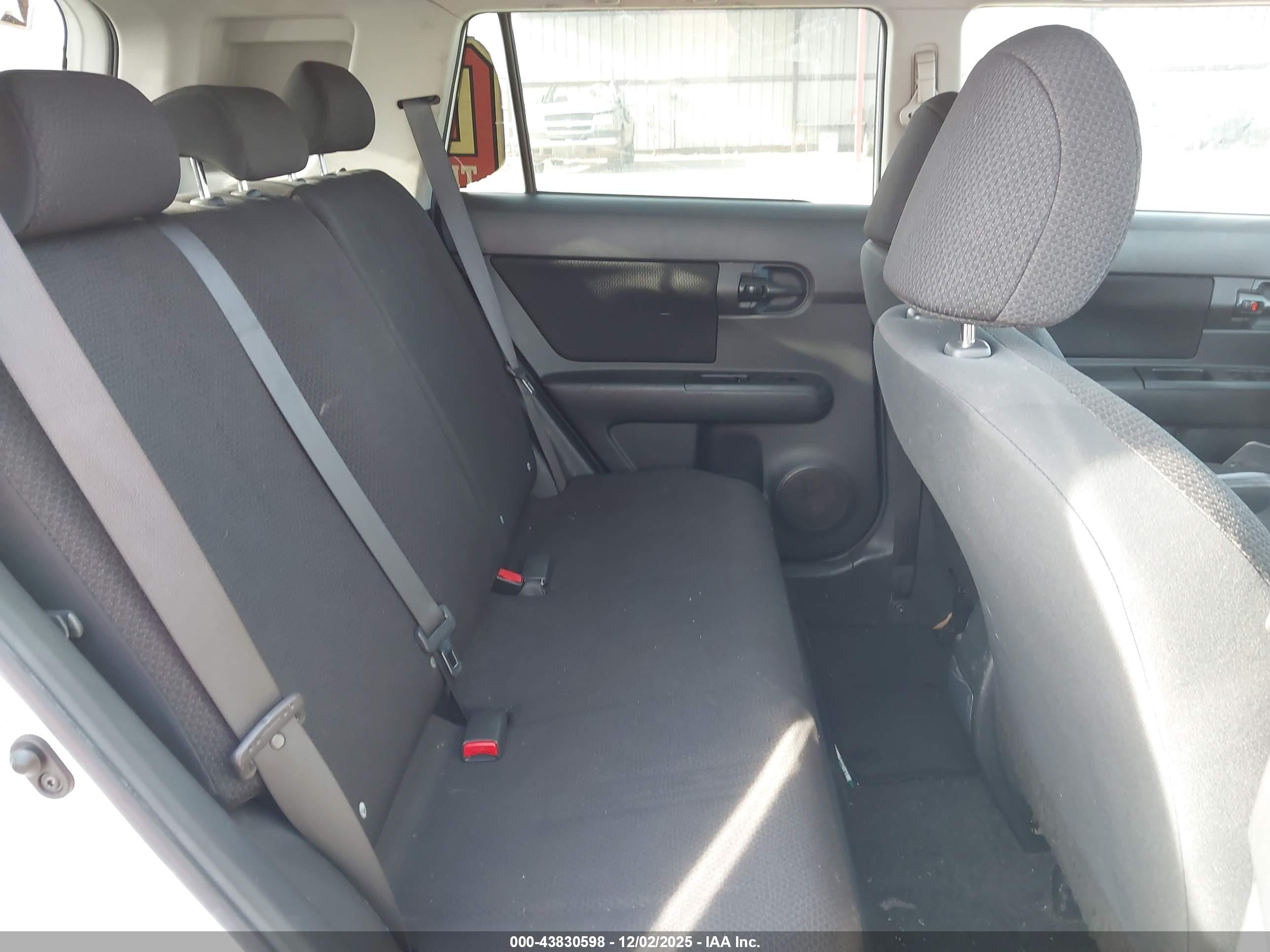 SCION XB image 8