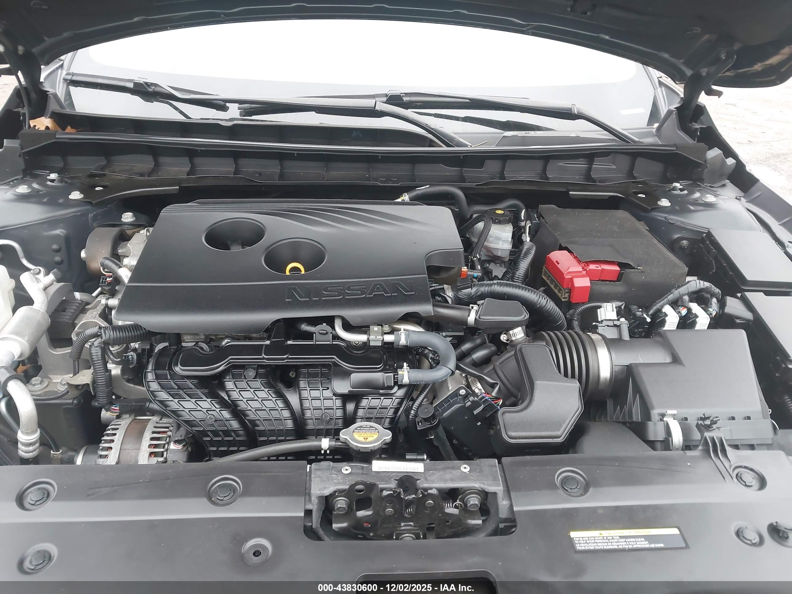 NISSAN ALTIMA image 10