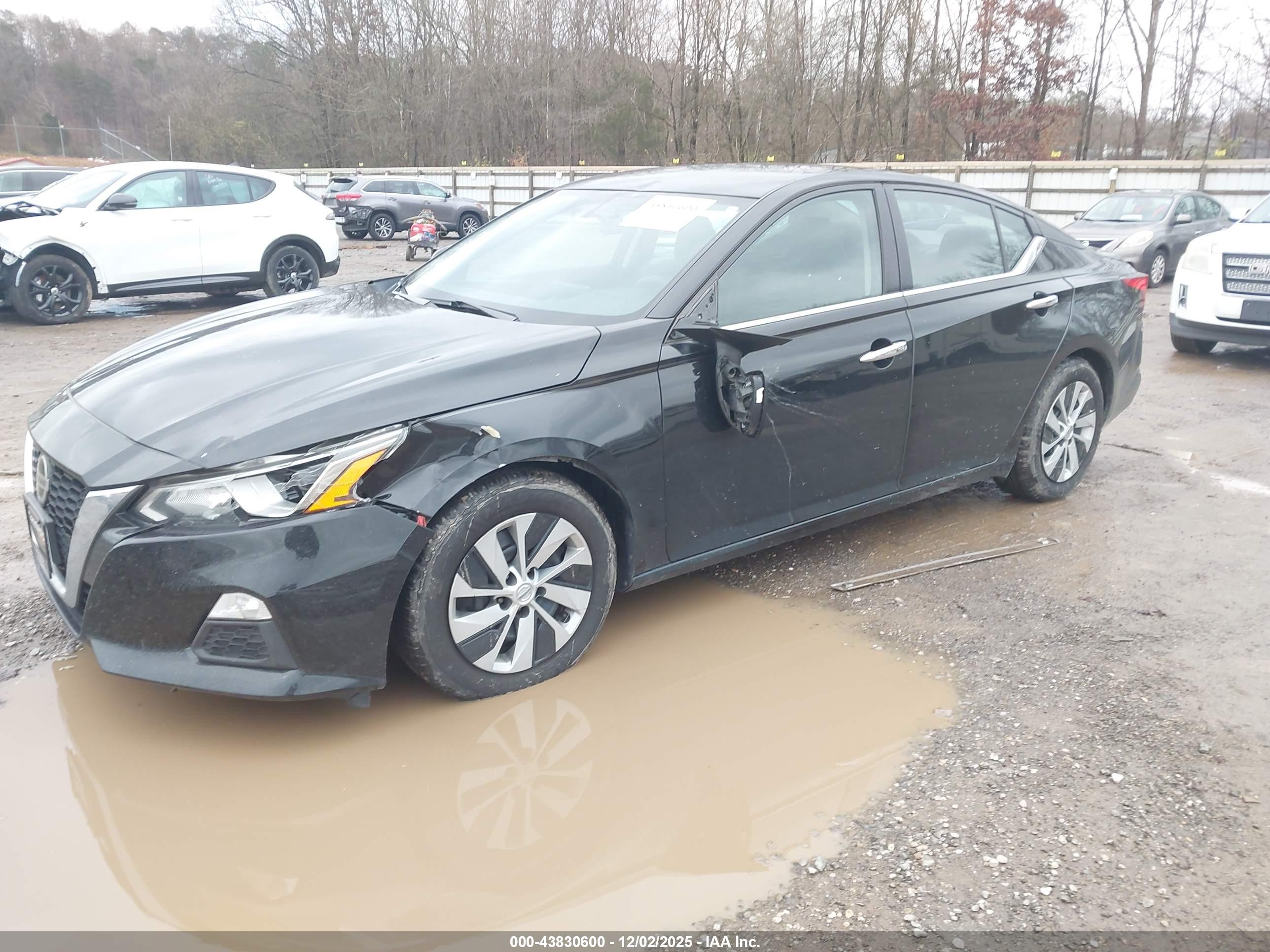 NISSAN ALTIMA image 2