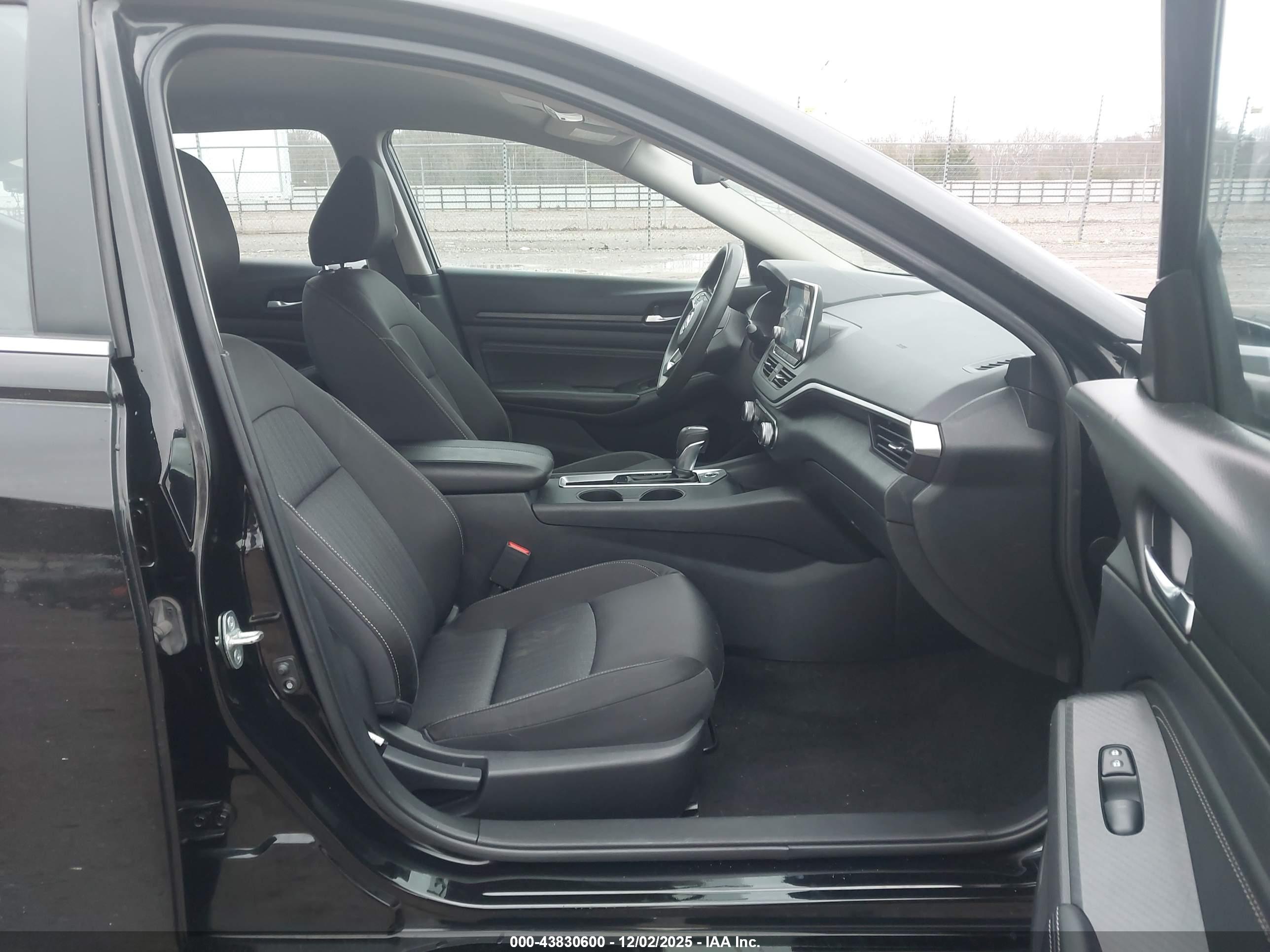 NISSAN ALTIMA image 5