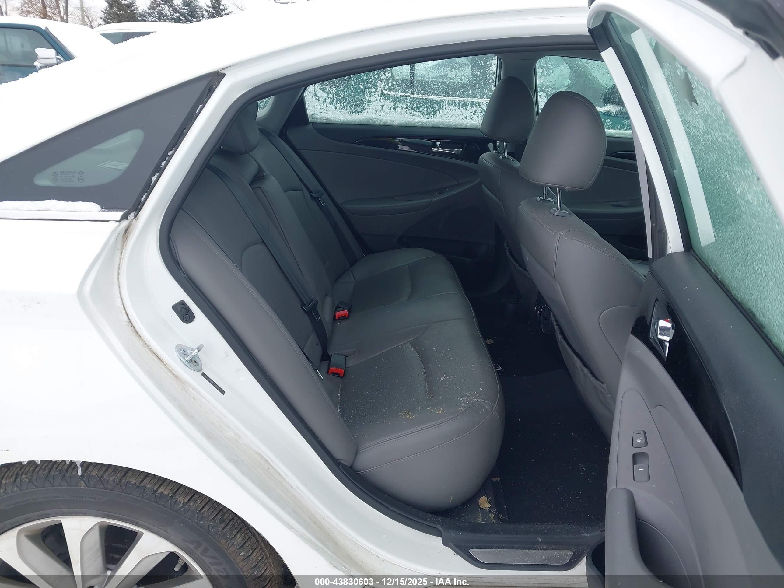 HYUNDAI SONATA image 8