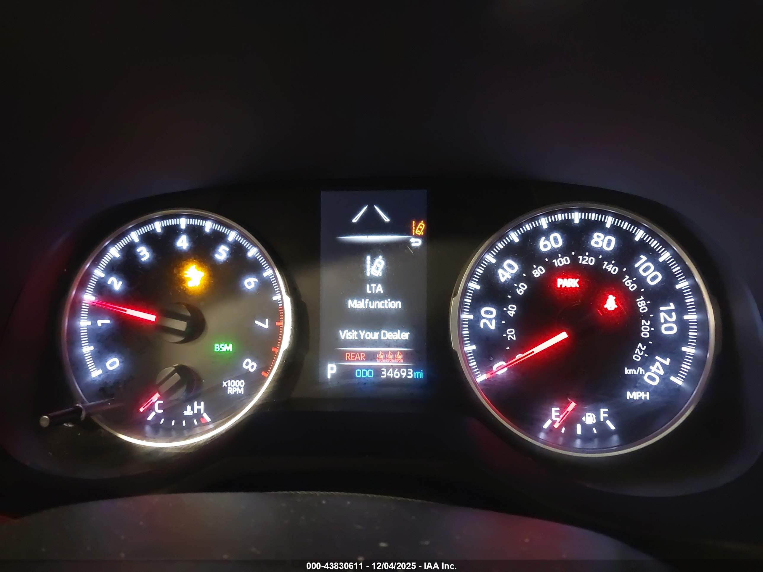 TOYOTA RAV4 image 7