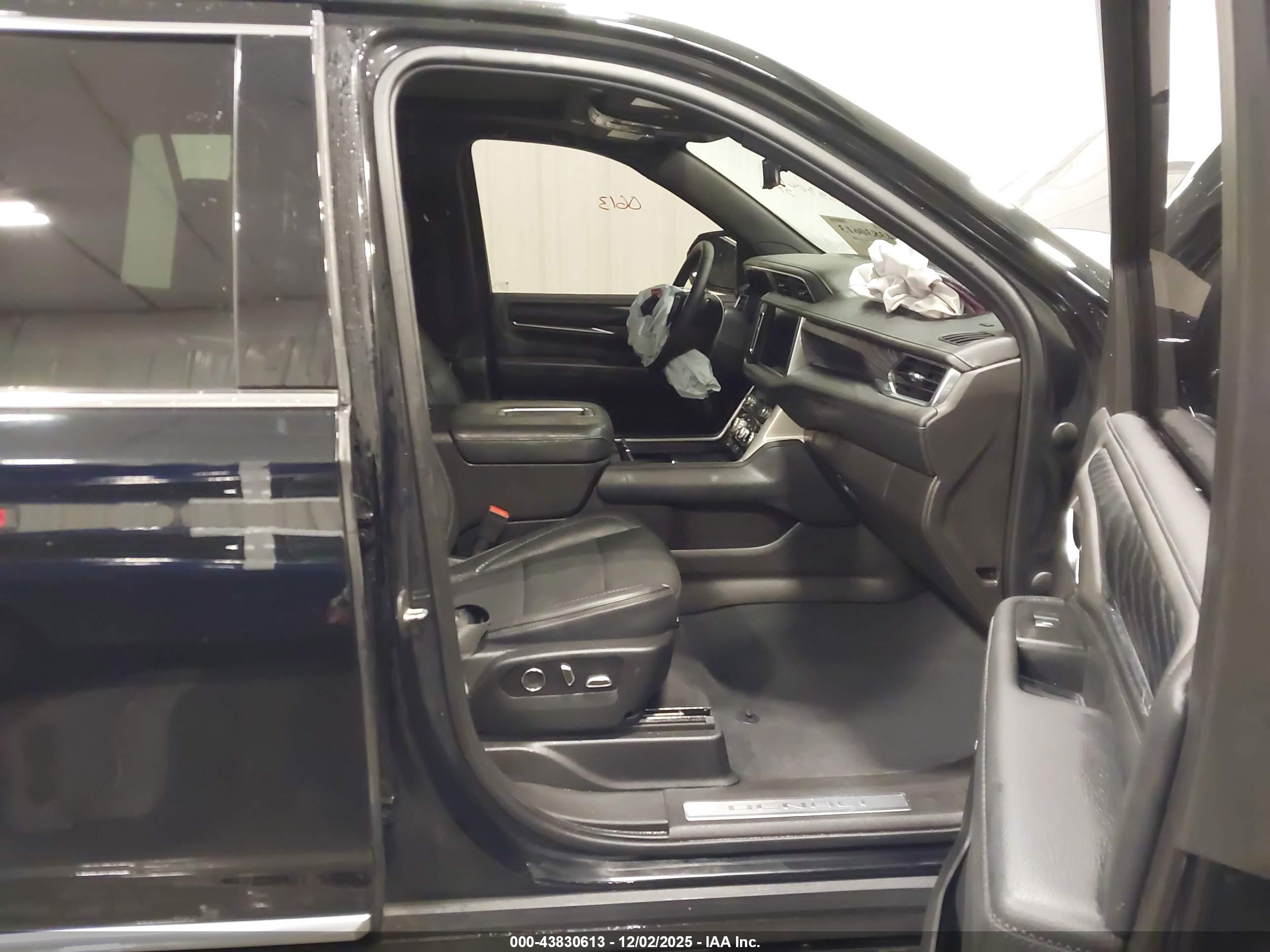 GMC YUKON image 5
