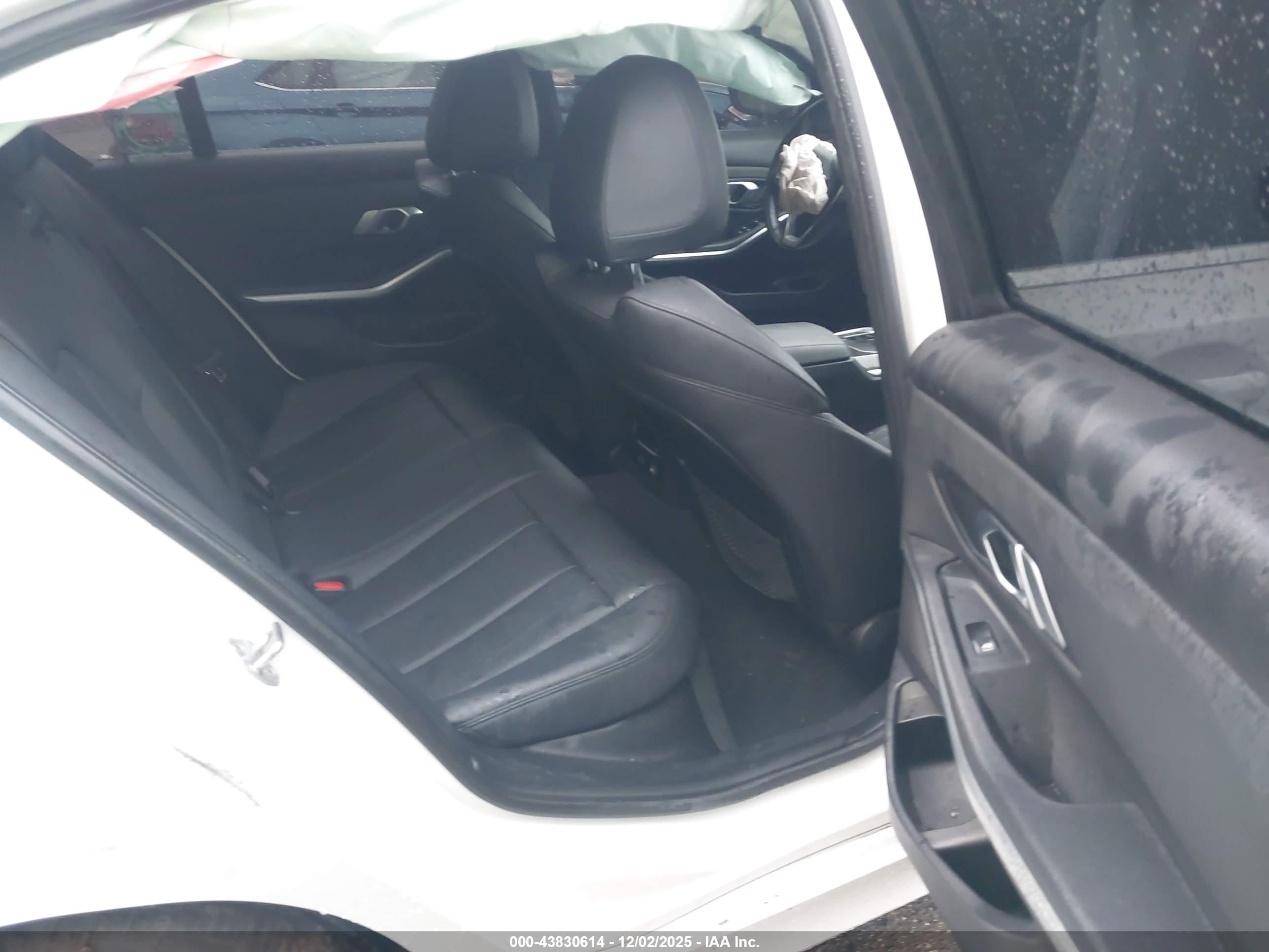 BMW 330I image 8