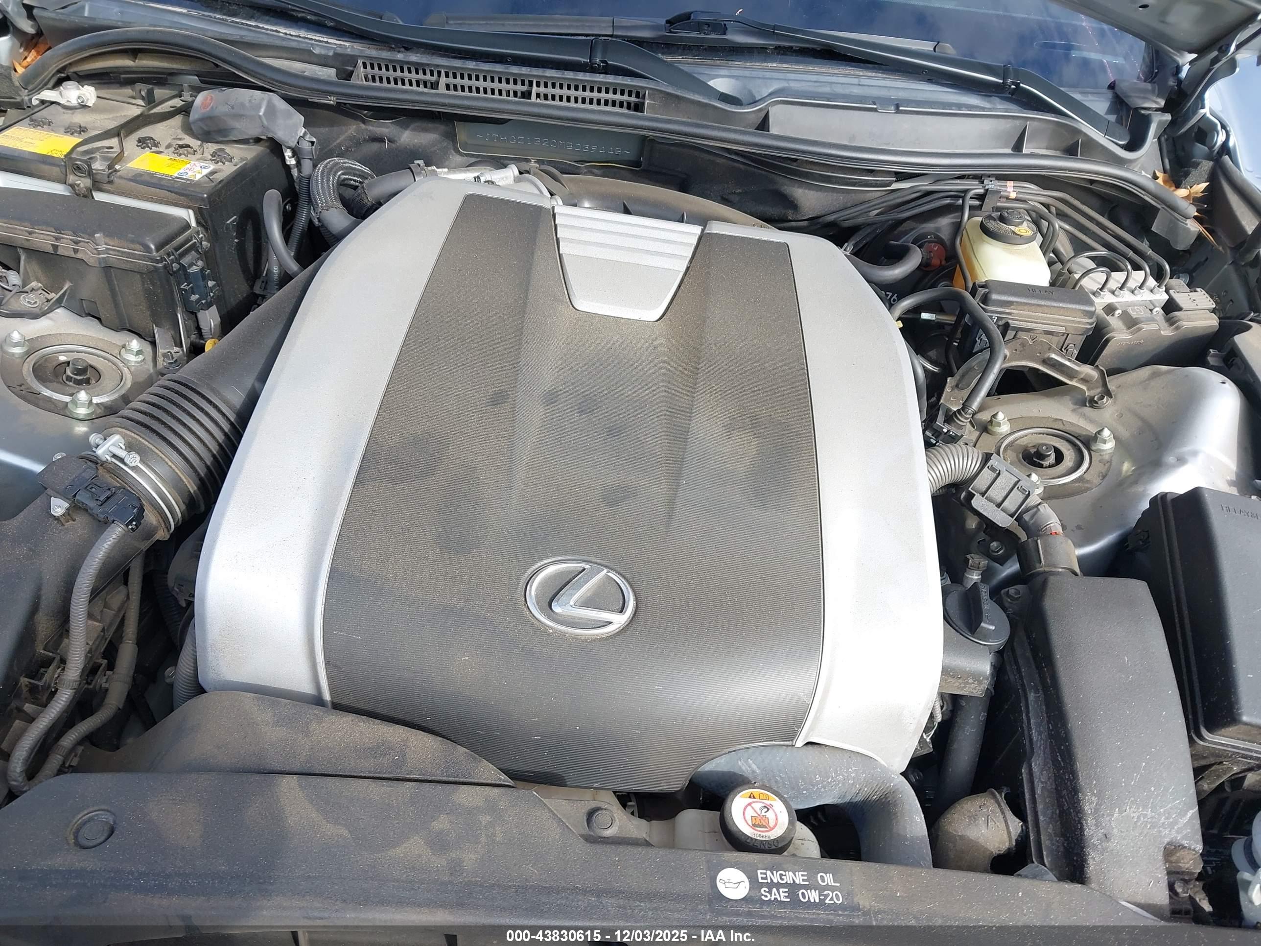 LEXUS IS image 10