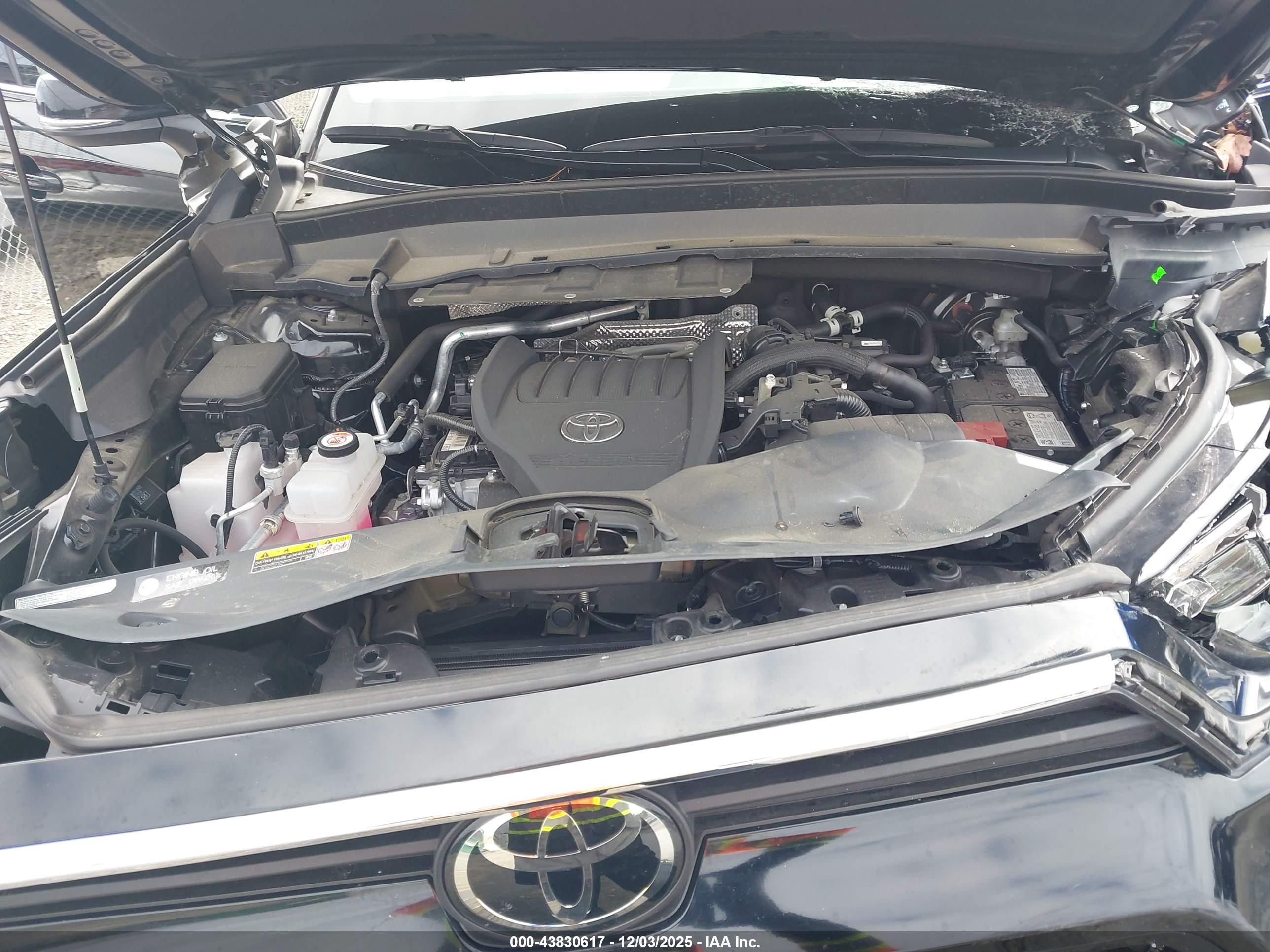 TOYOTA GRAND image 10