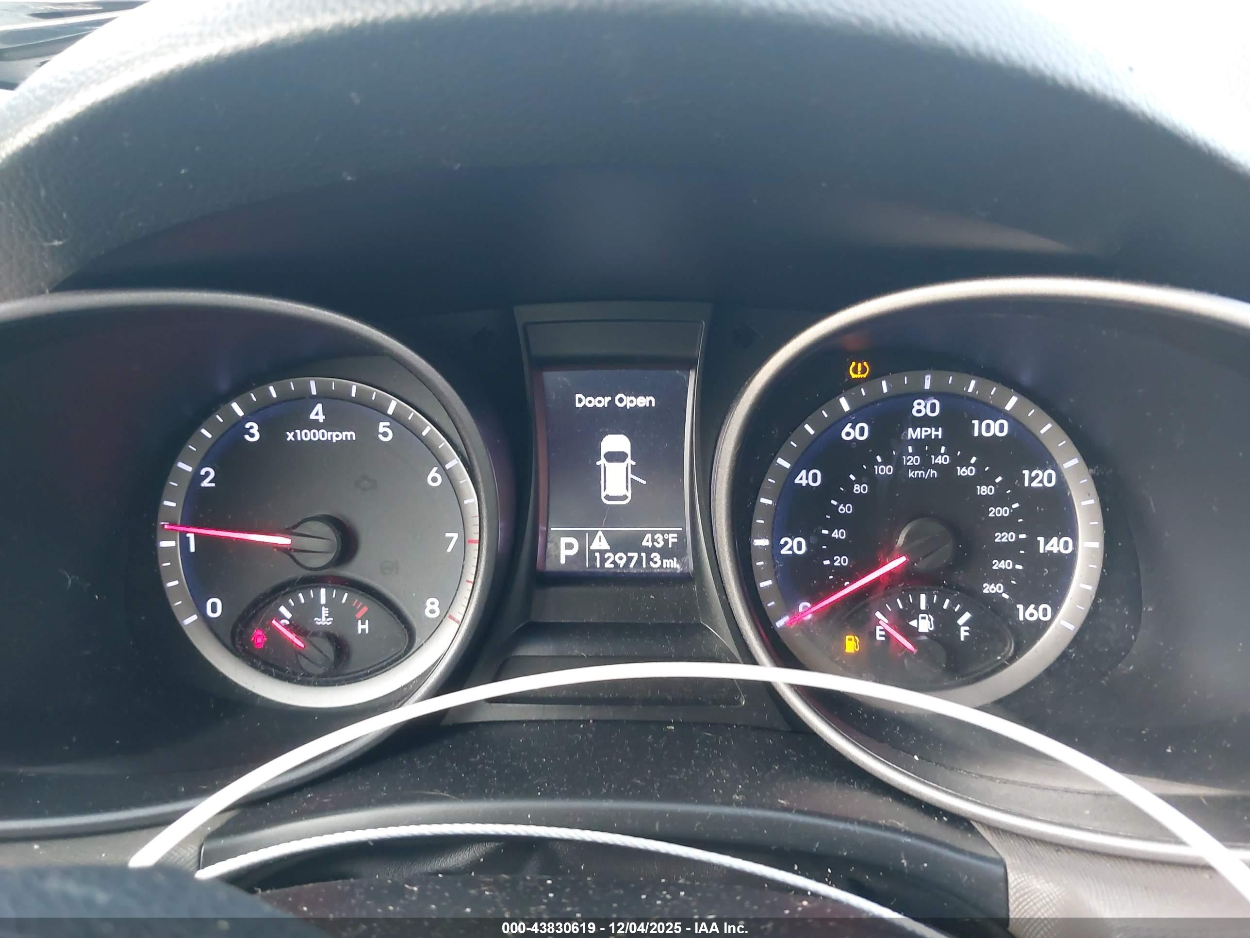 HYUNDAI SANTA image 7