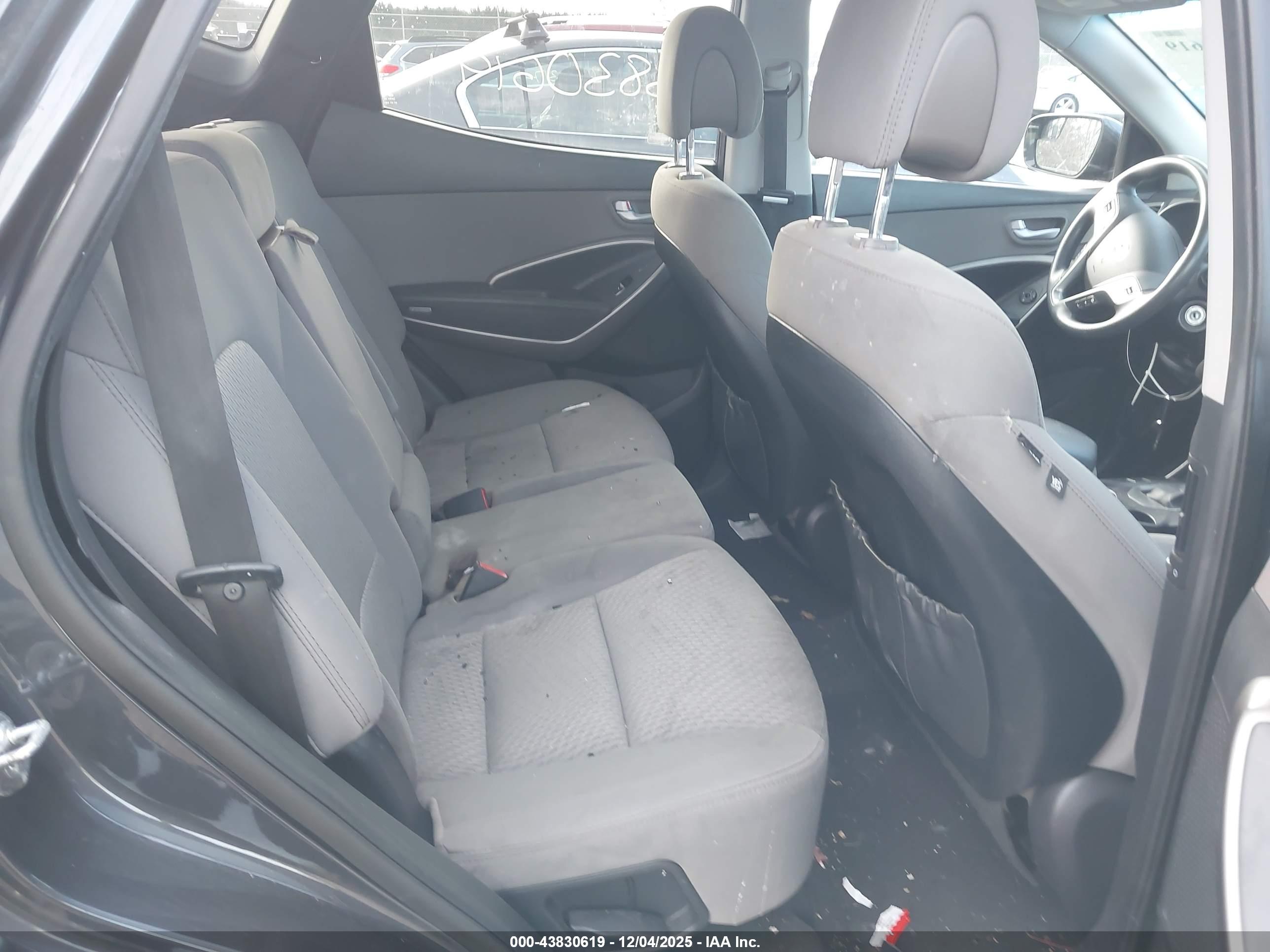 HYUNDAI SANTA image 8
