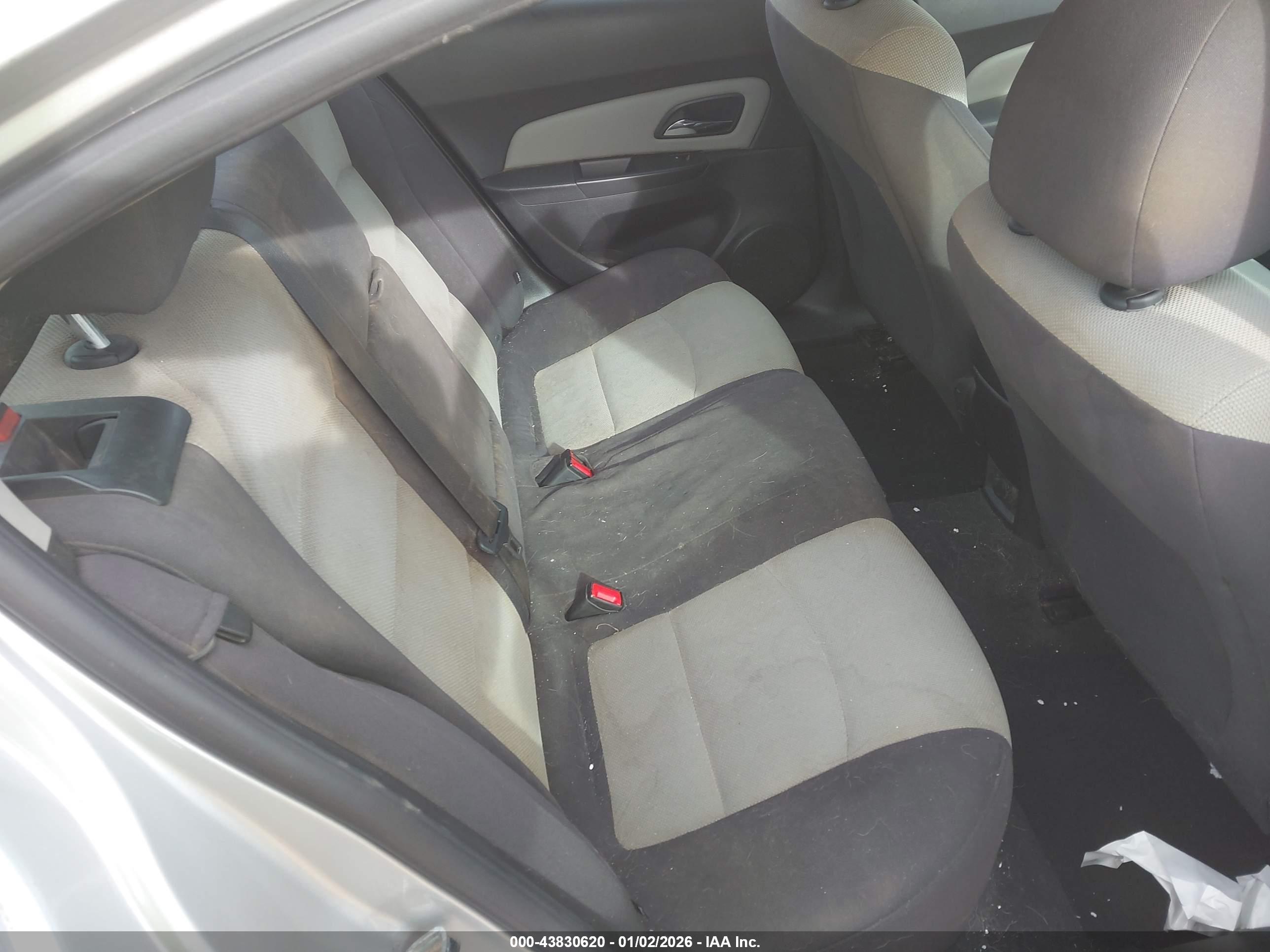 CHEVROLET CRUZE image 8