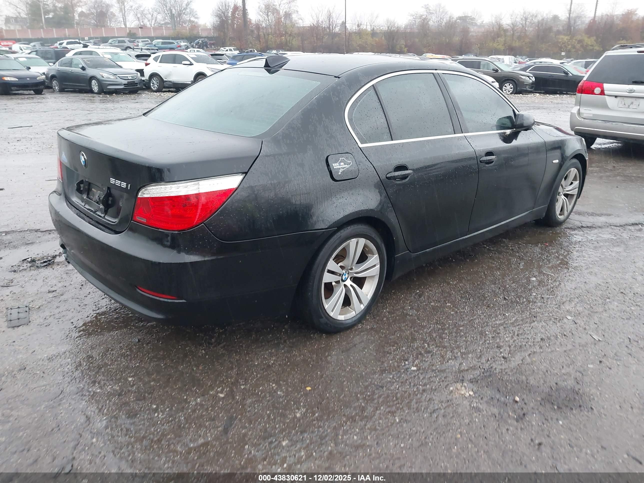 BMW 528I image 4