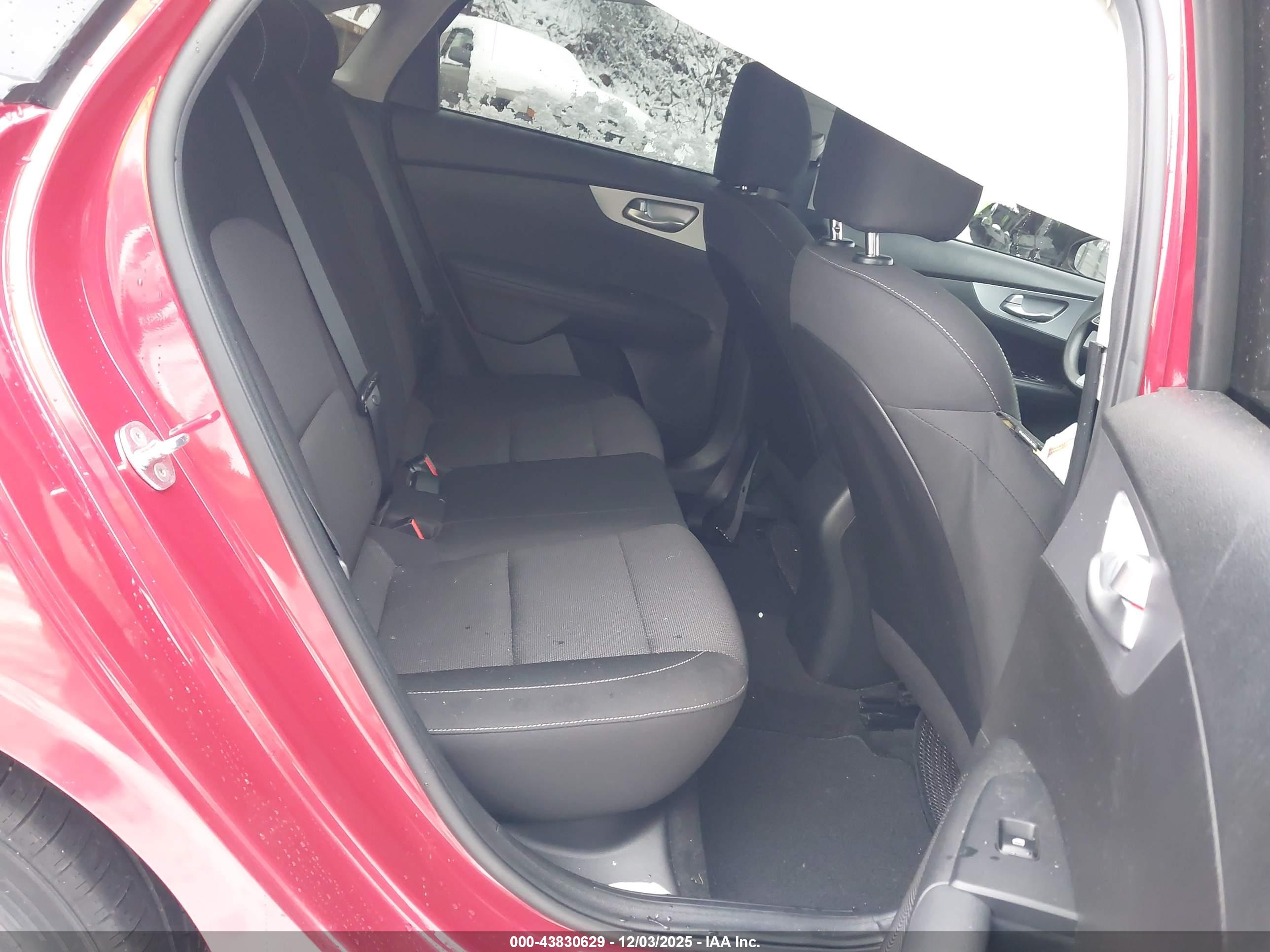 KIA FORTE image 8
