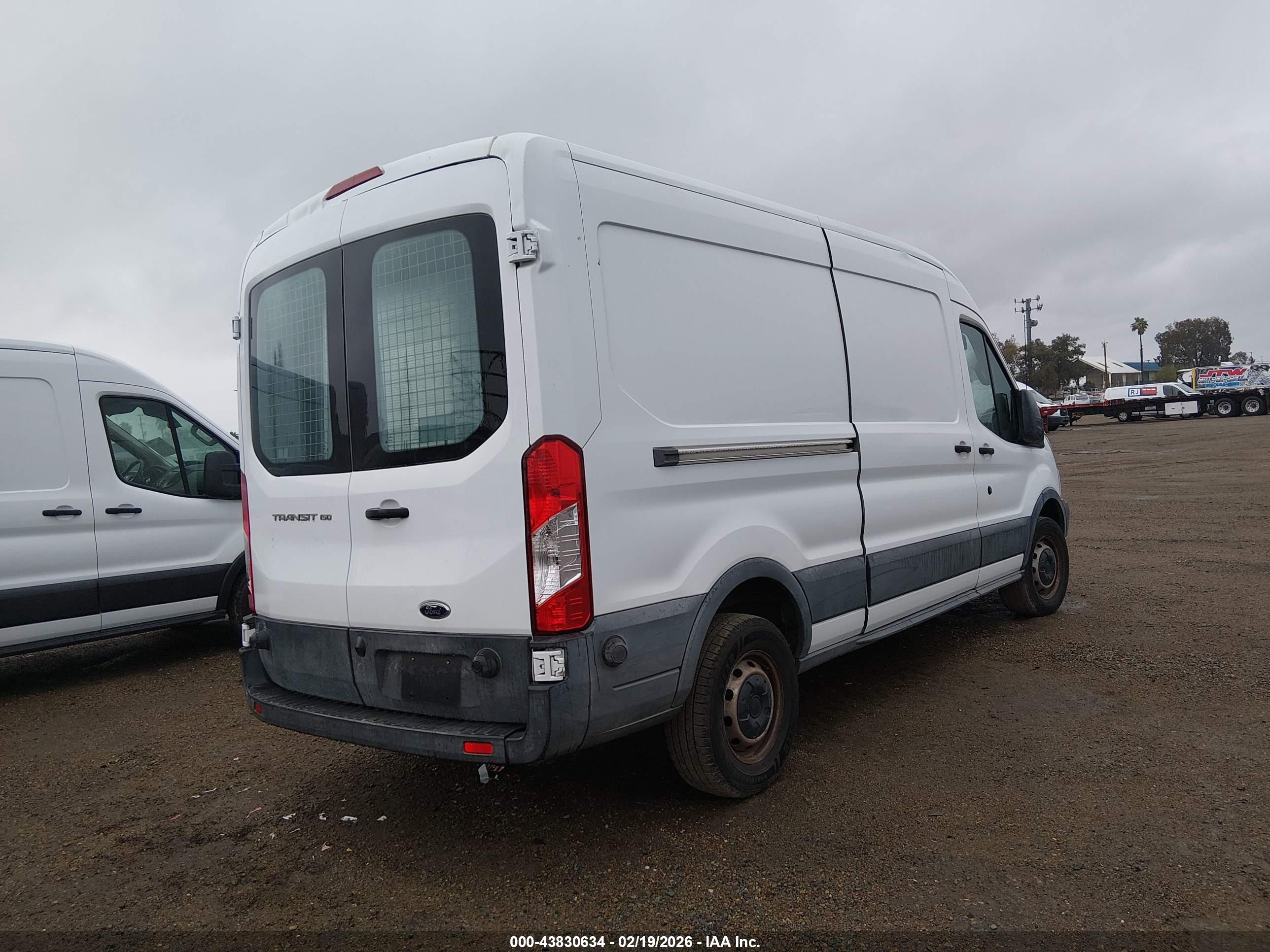 FORD TRANSIT-150 image 4
