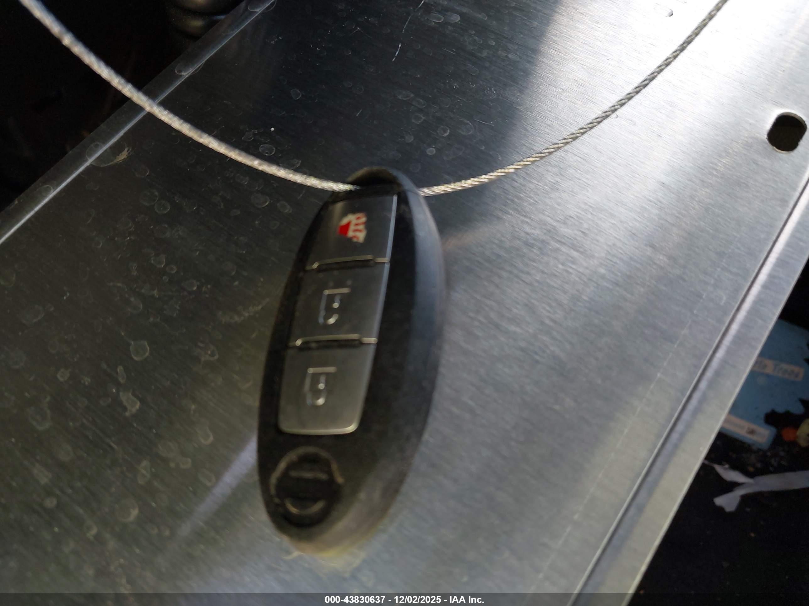 NISSAN ROGUE image 11