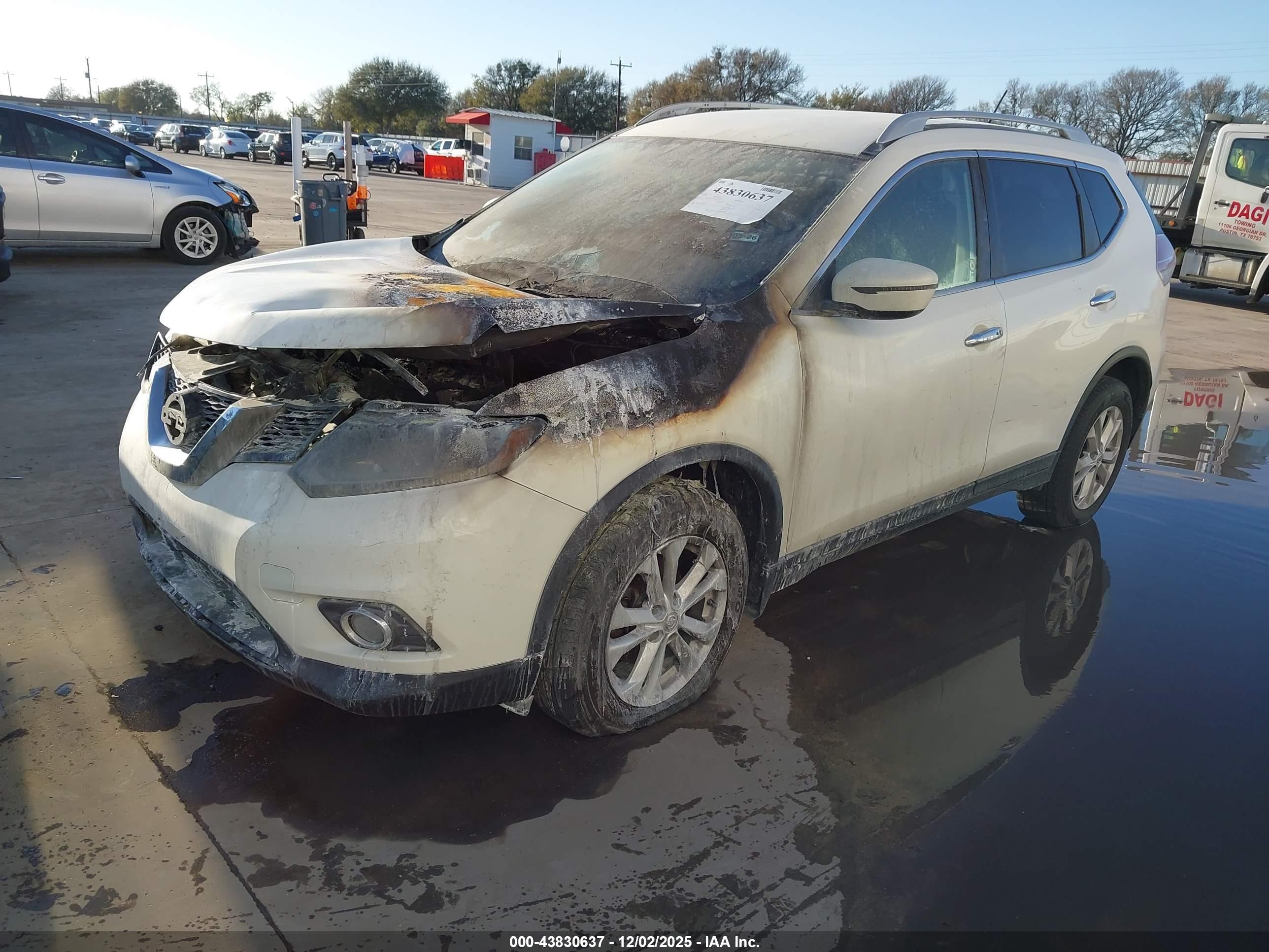 NISSAN ROGUE image 2