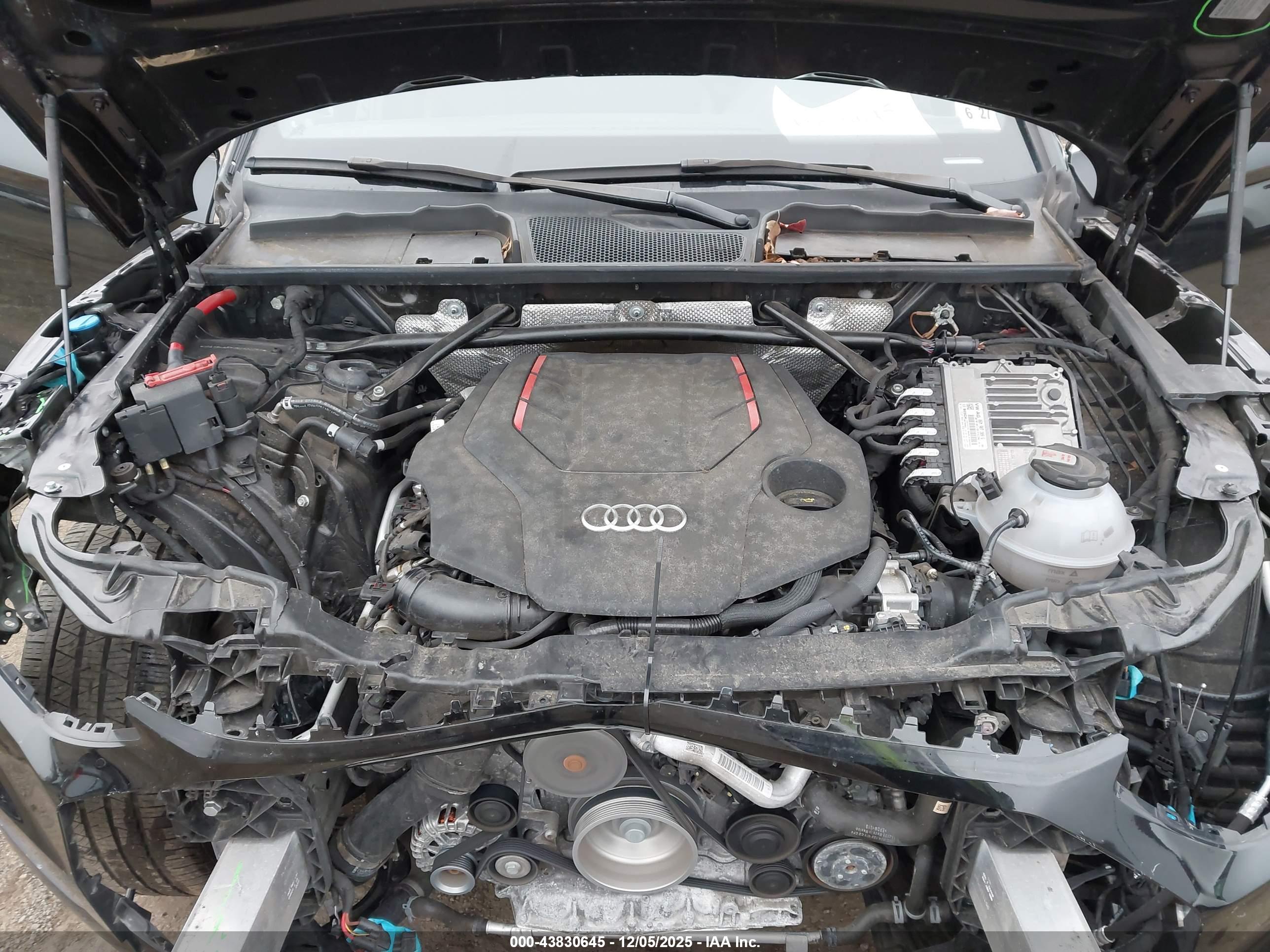 AUDI SQ5 image 10