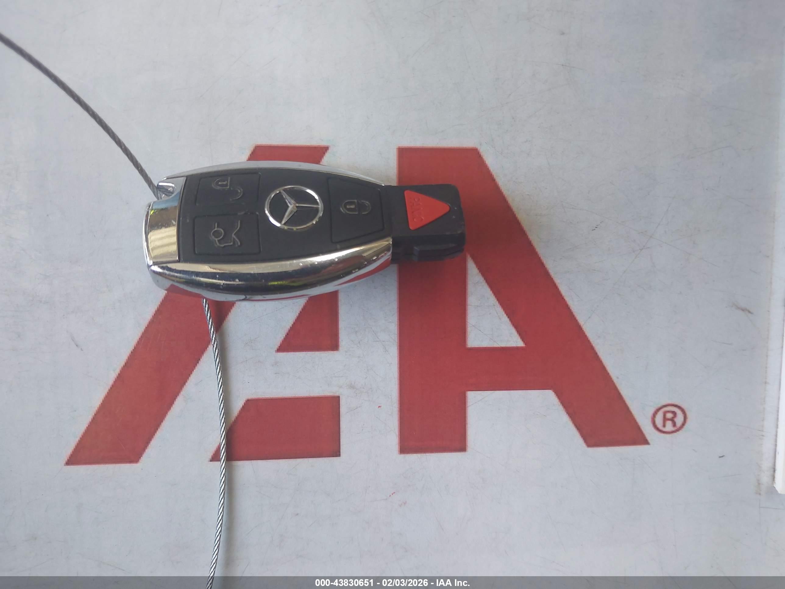 MERCEDES-BENZ GLA image 11