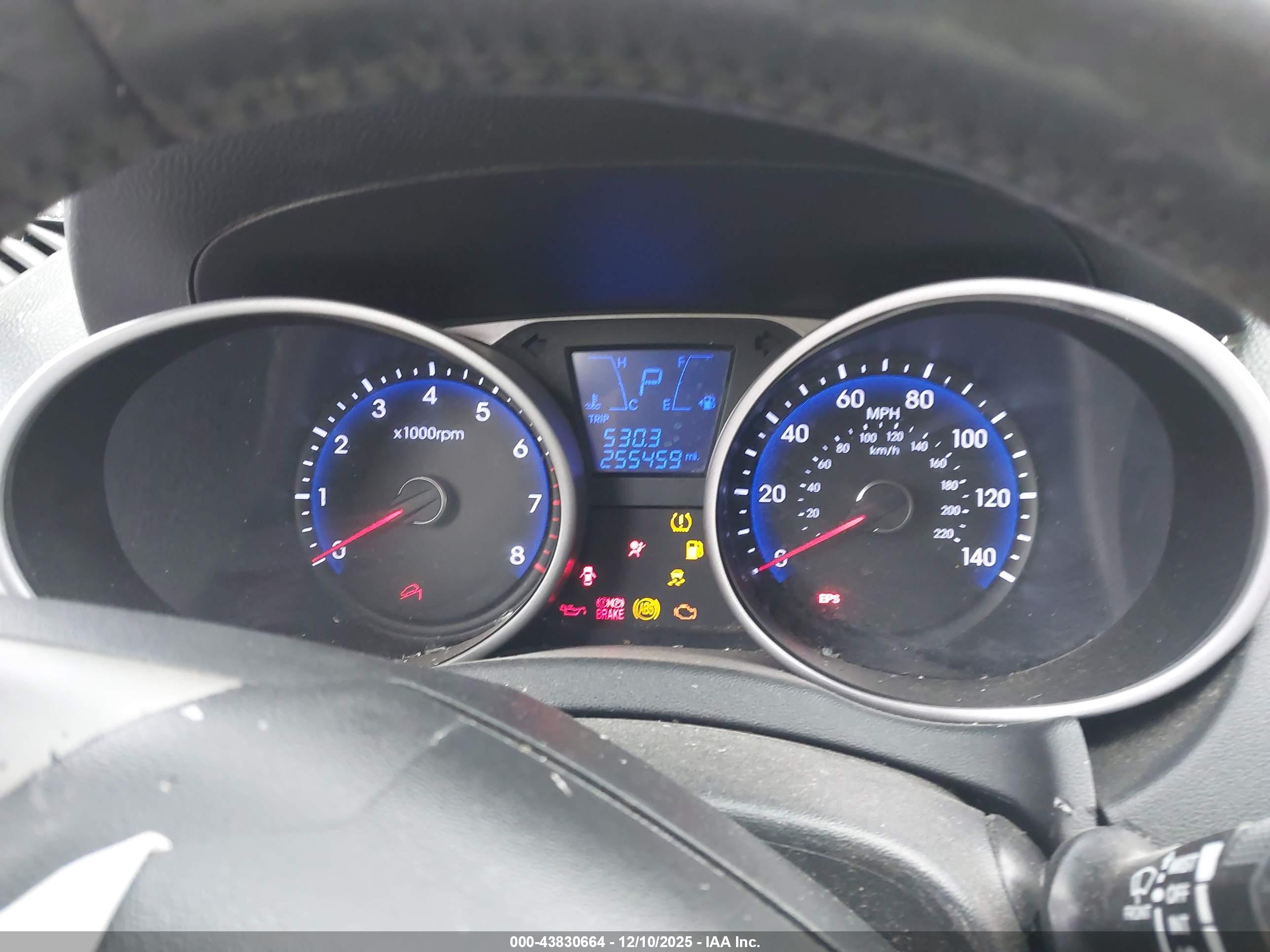 HYUNDAI TUCSON image 7