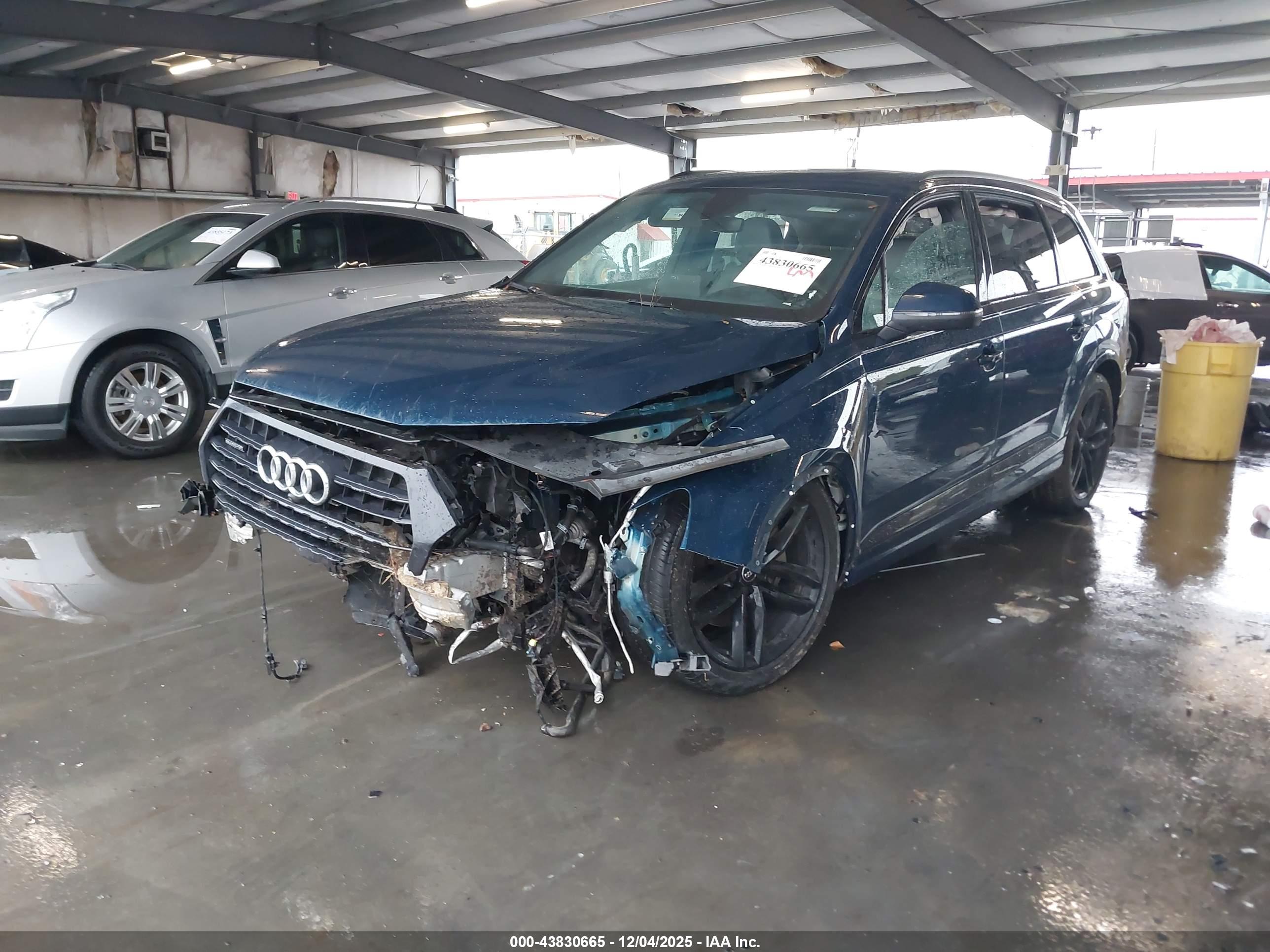 AUDI Q7 image 2