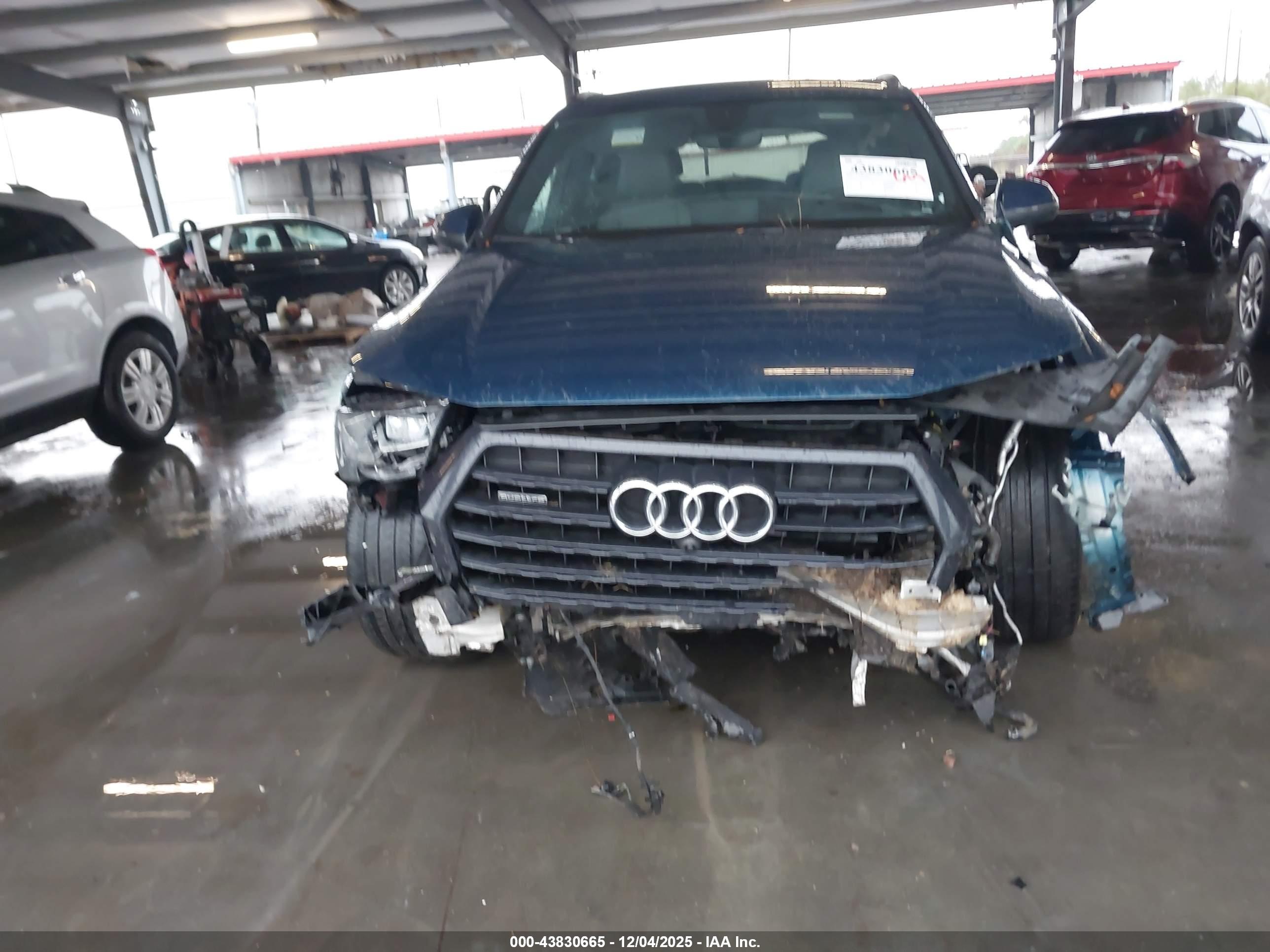 AUDI Q7 image 6