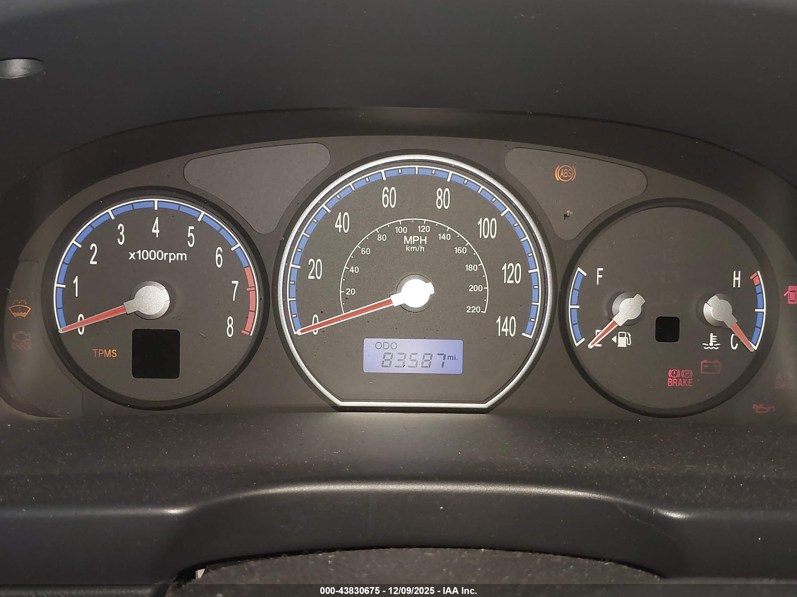 HYUNDAI SANTA image 7
