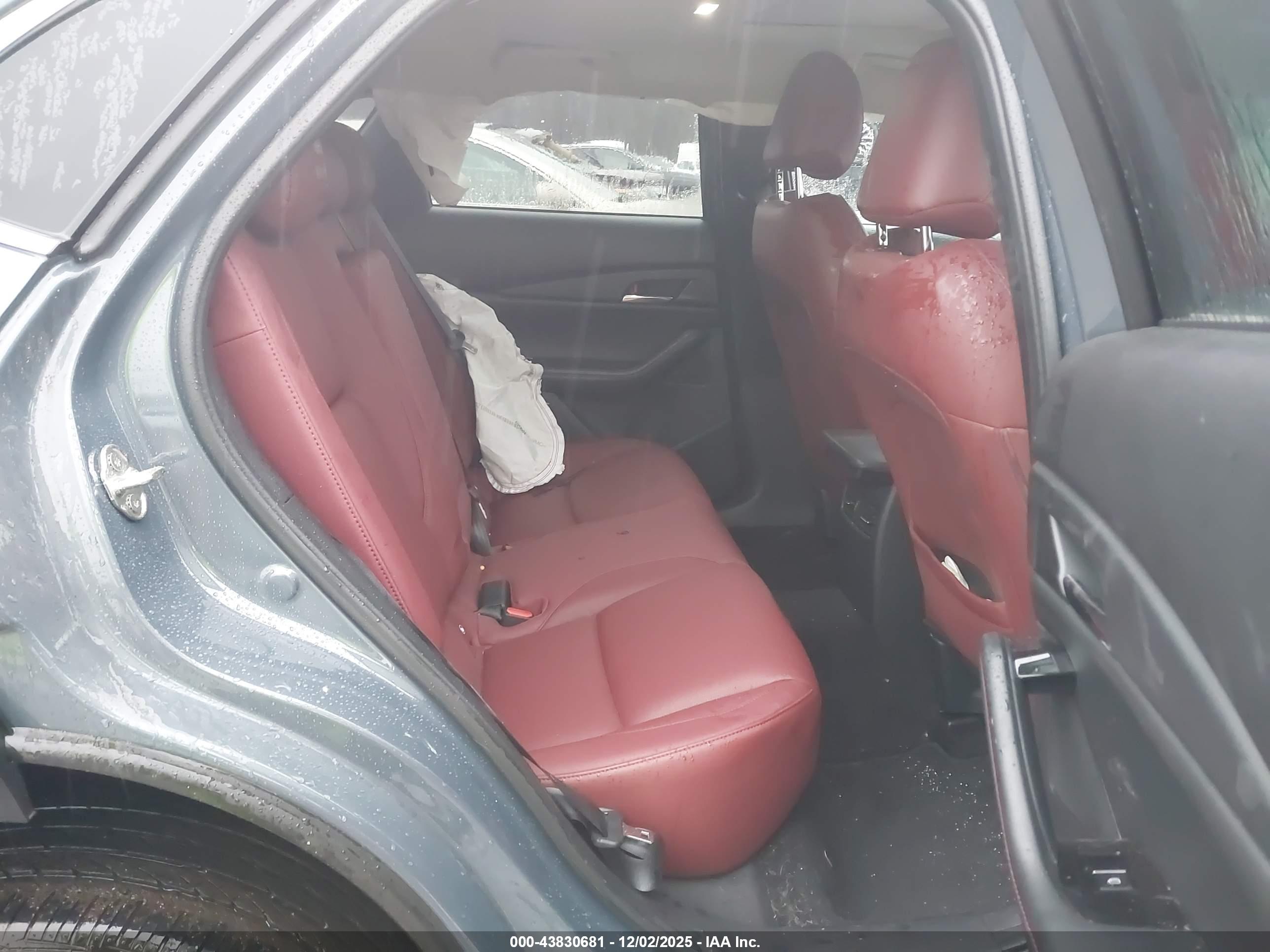 MAZDA CX-30 image 8