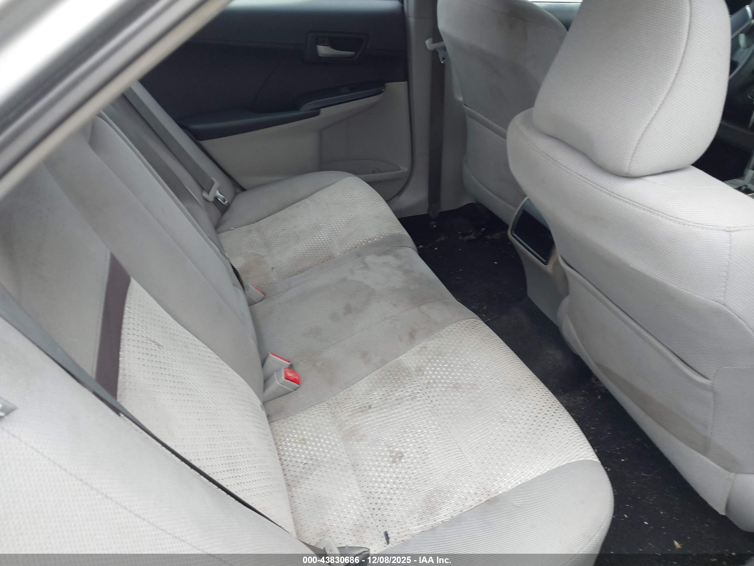 TOYOTA CAMRY image 8