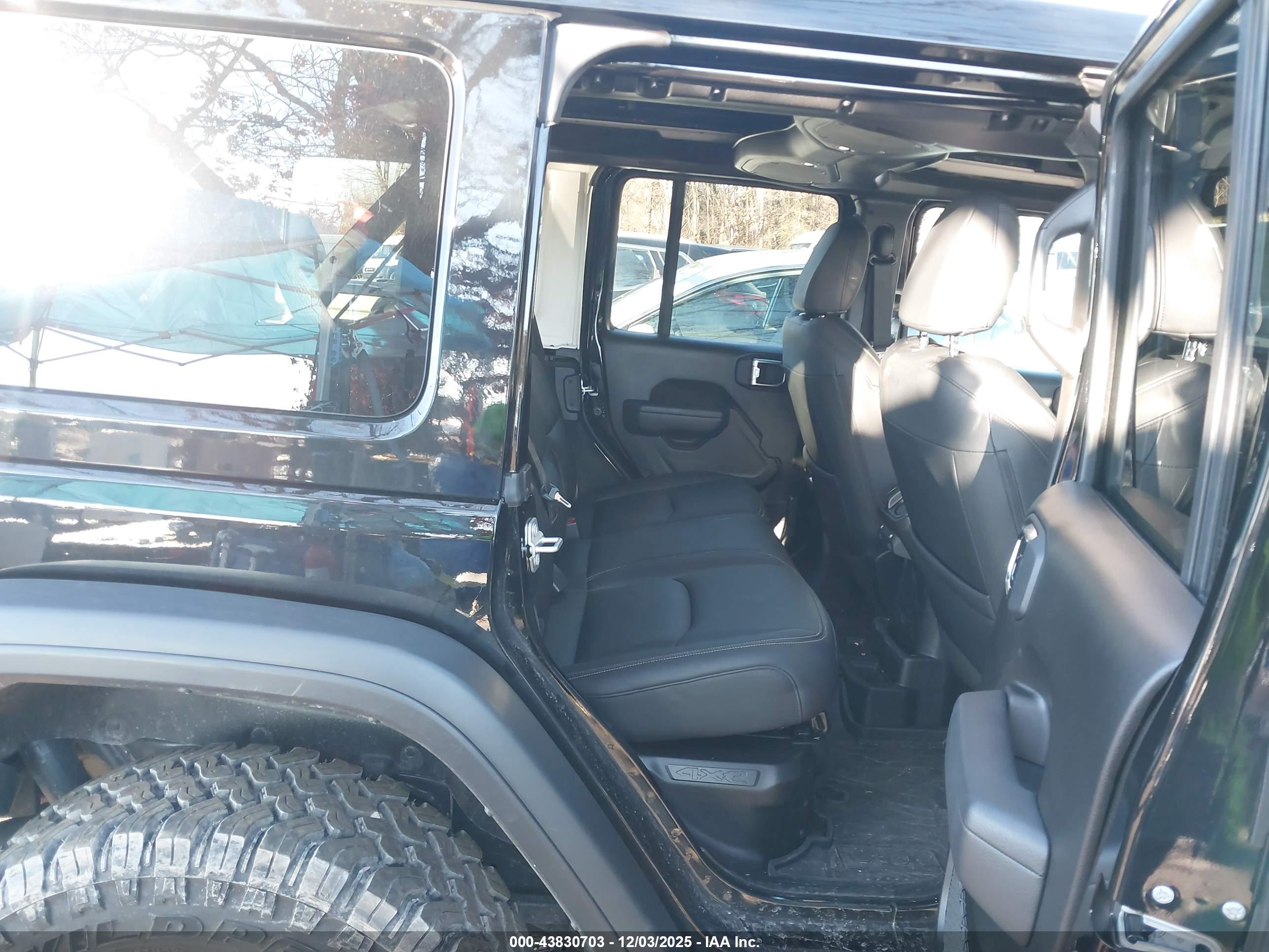 JEEP WRANGLER image 8