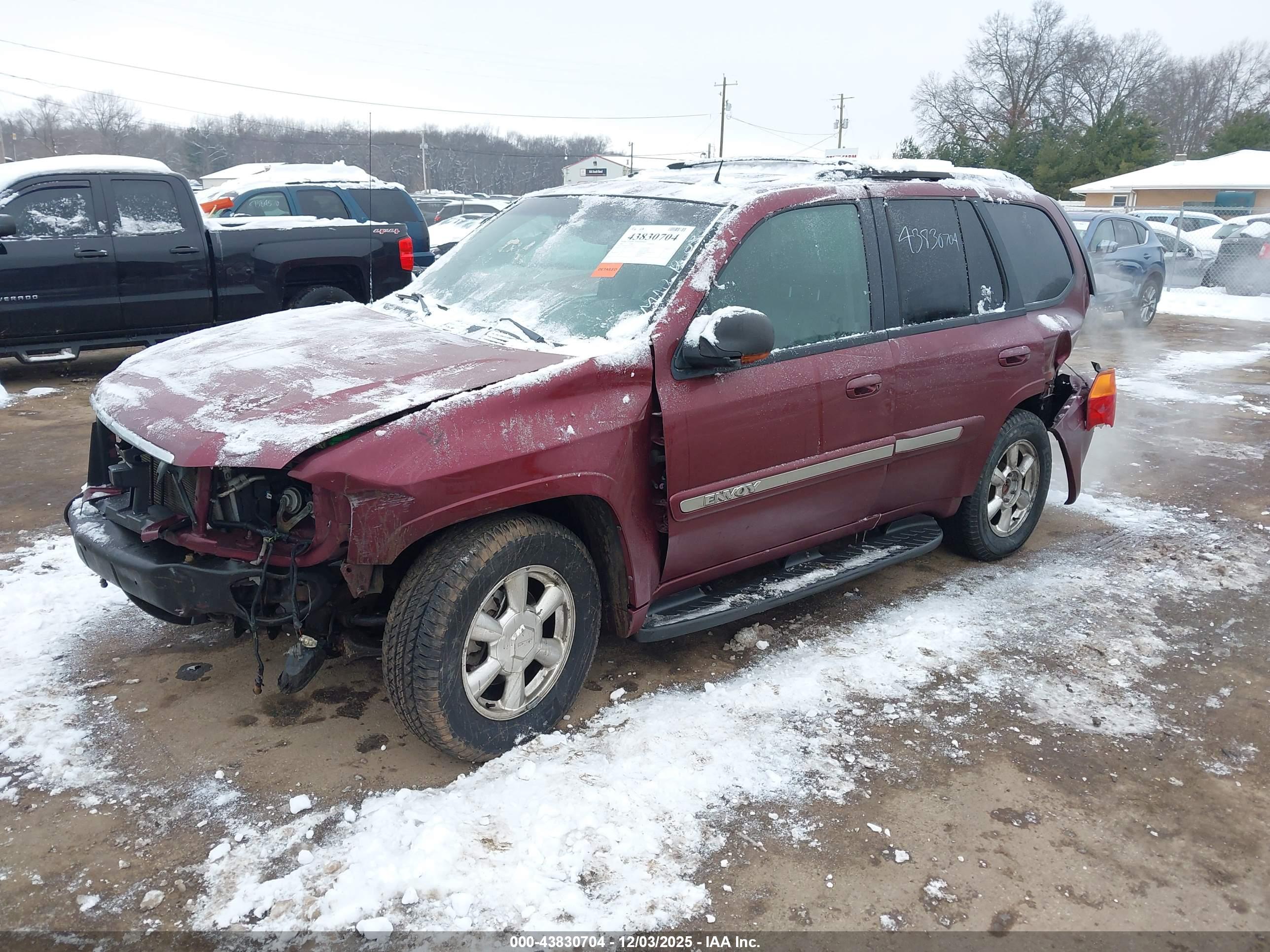 GMC ENVOY image 2