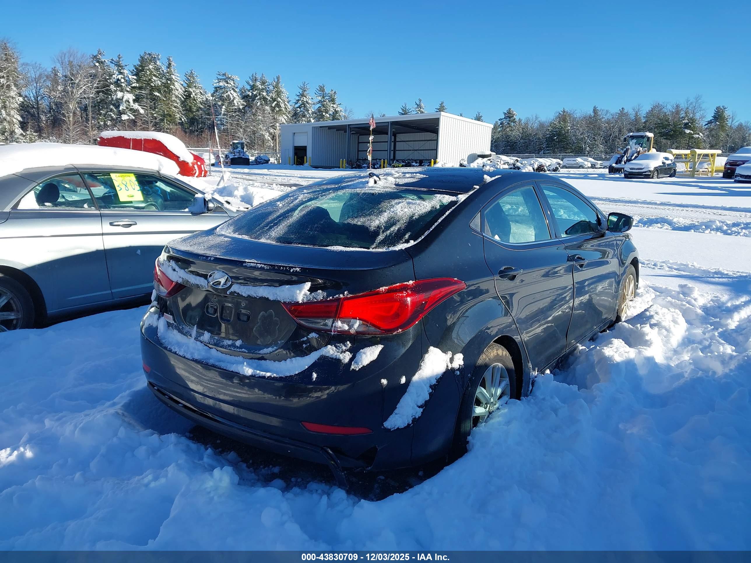 HYUNDAI ELANTRA image 4