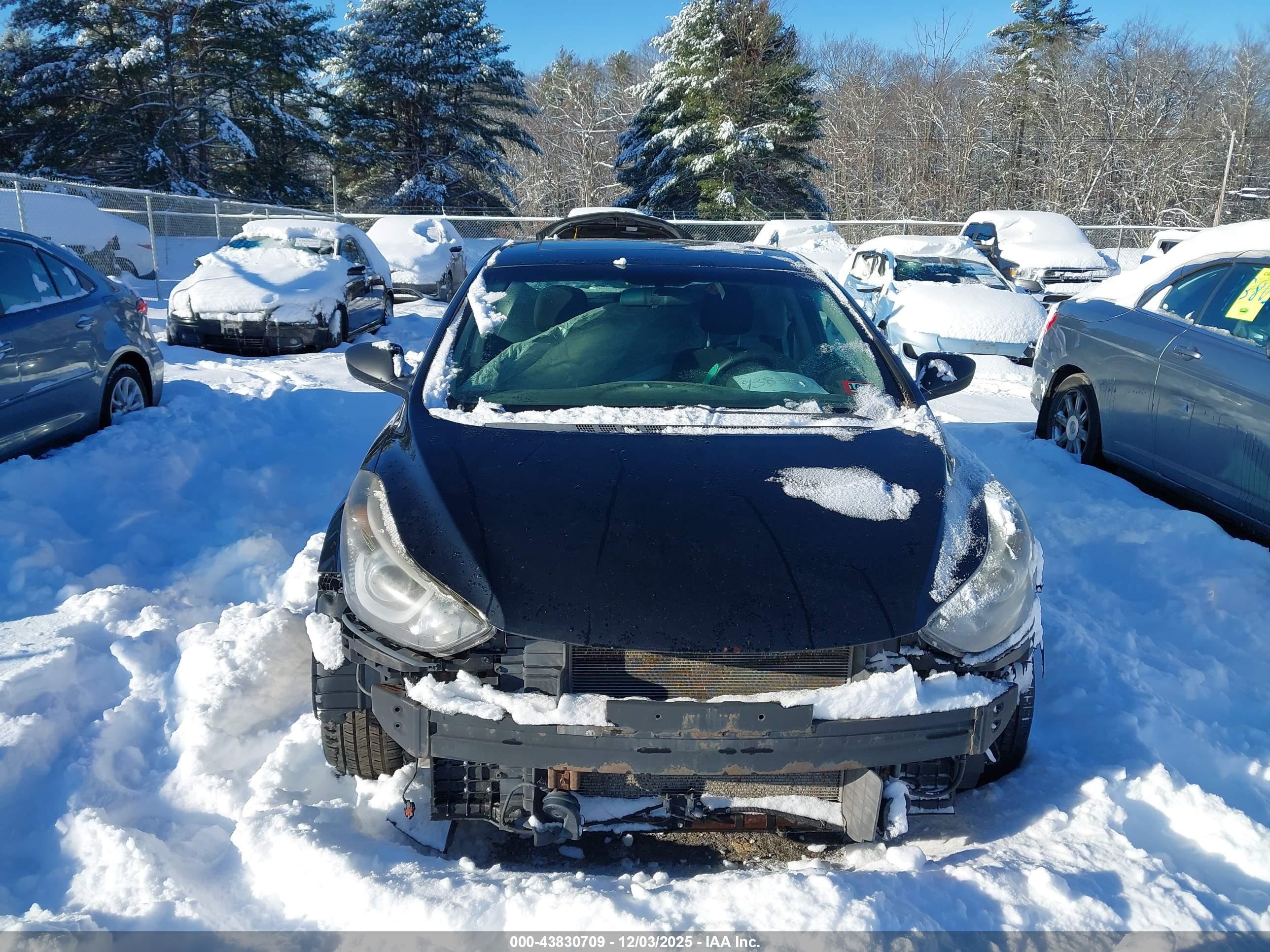 HYUNDAI ELANTRA image 6