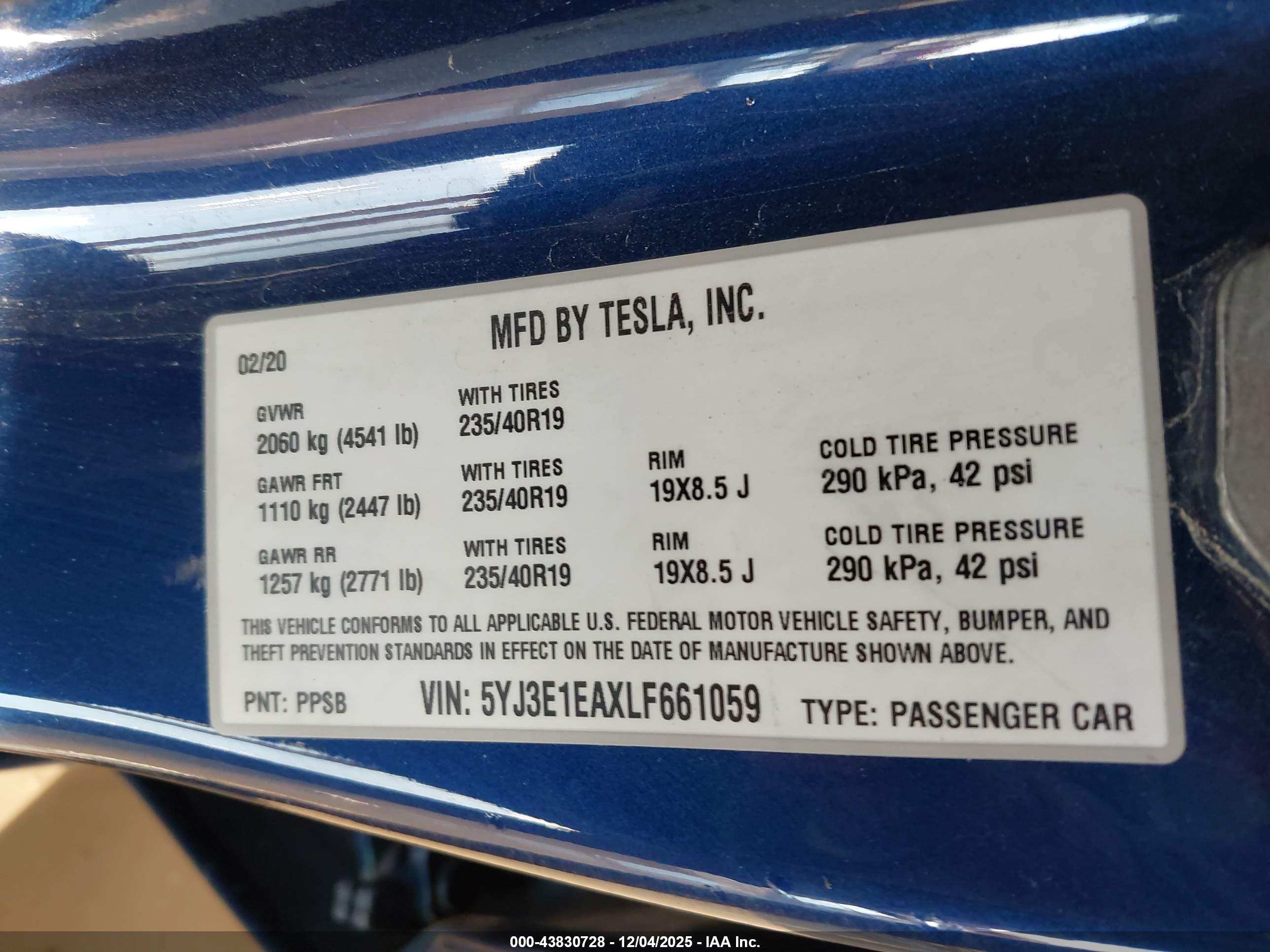 TESLA MODEL image 9