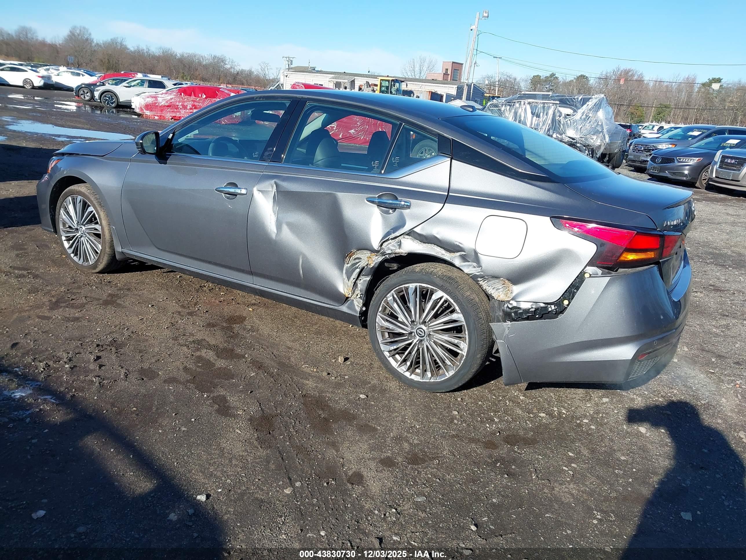 NISSAN ALTIMA image 3