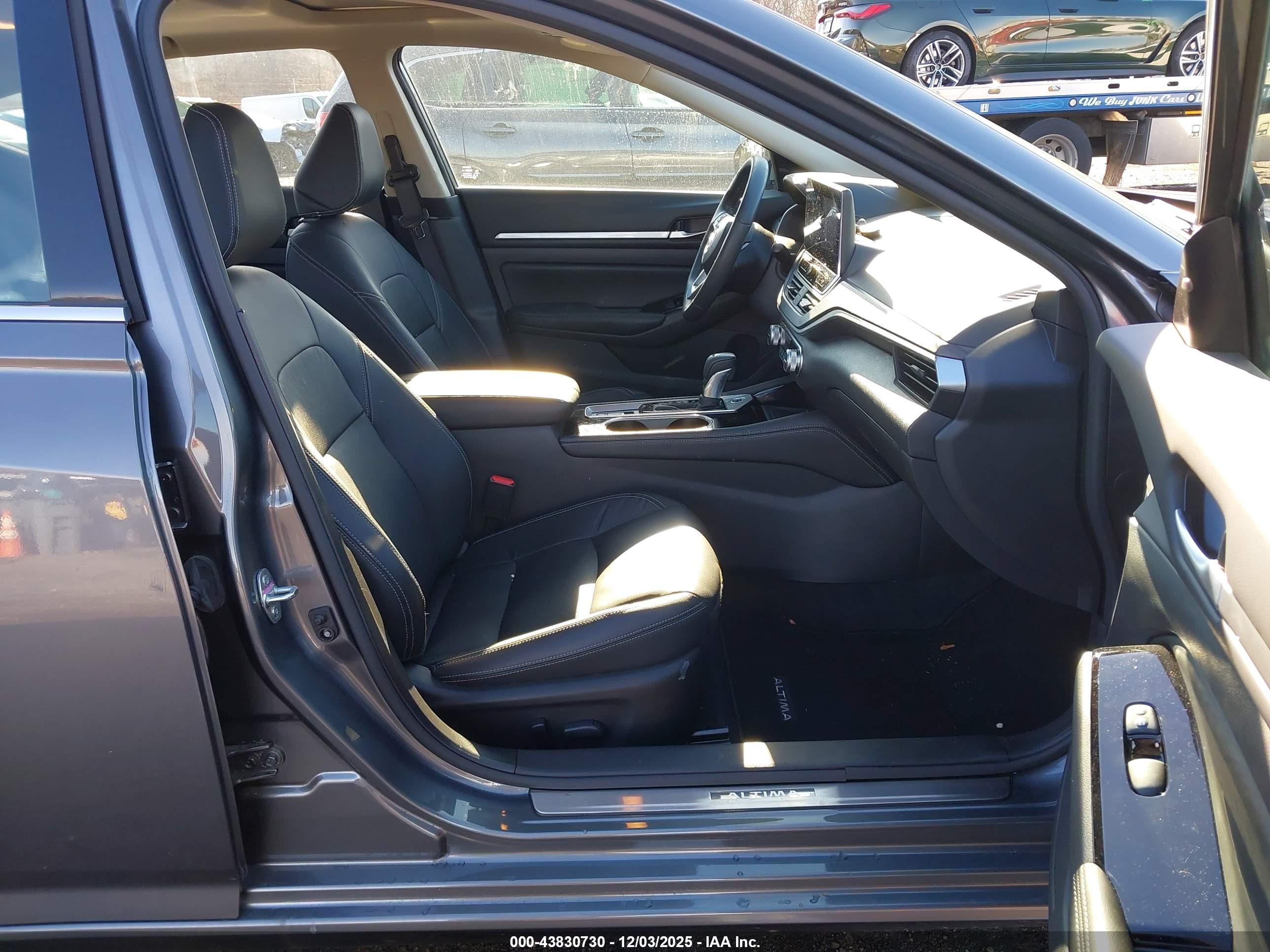 NISSAN ALTIMA image 5