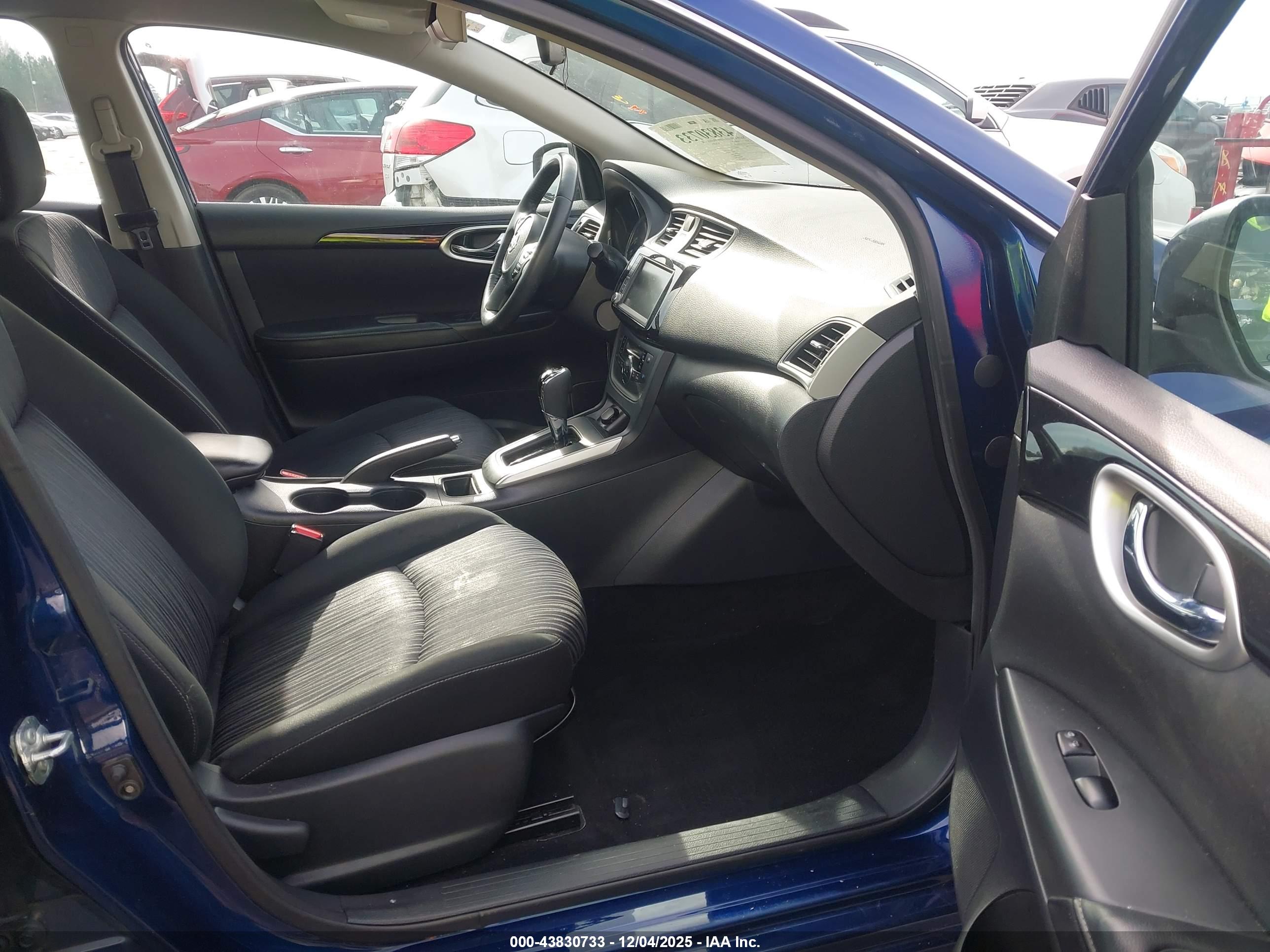 NISSAN SENTRA image 5